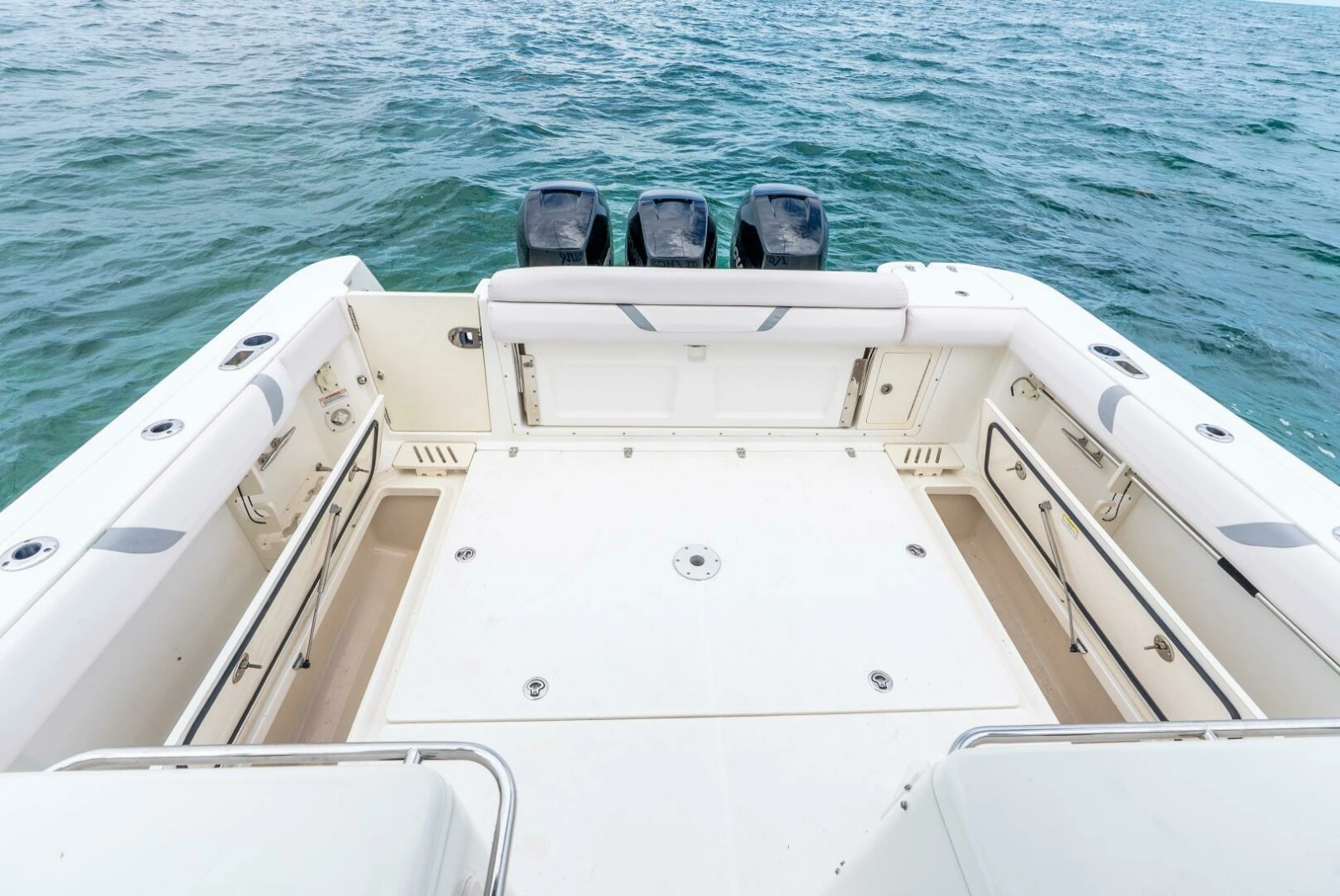 2012 Boston Whaler 345 Conquest - Stern