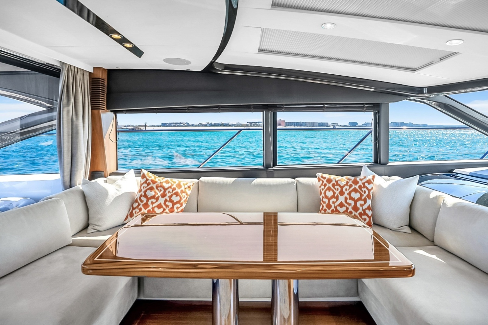 2016 Princess V58-HAPPY HOUR- Dinnette