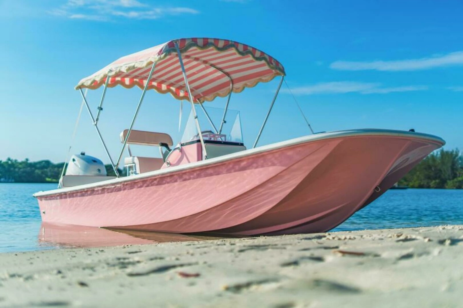 Palm Yacht 17 - Exterior Profile