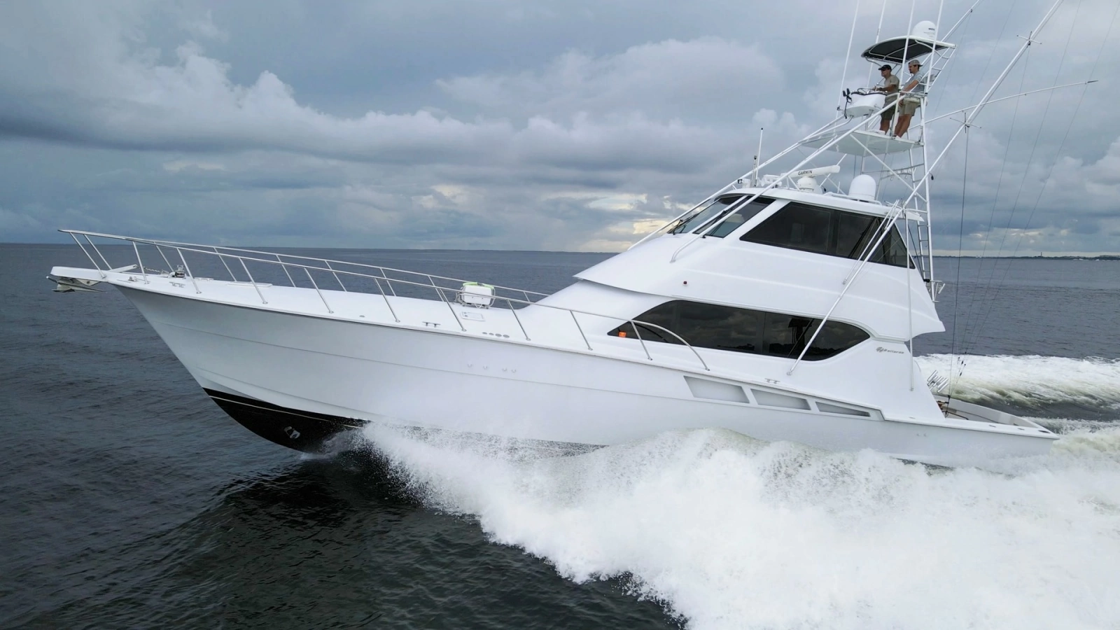 1999 Hatteras 60 Enclosed Bridge Better Days Exteriors (12)