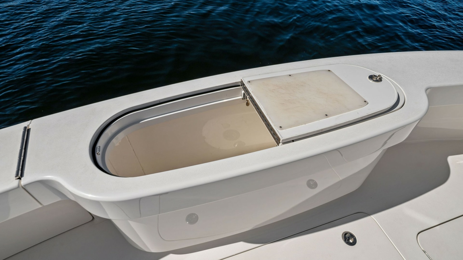 Cockpit Livewell with Lid