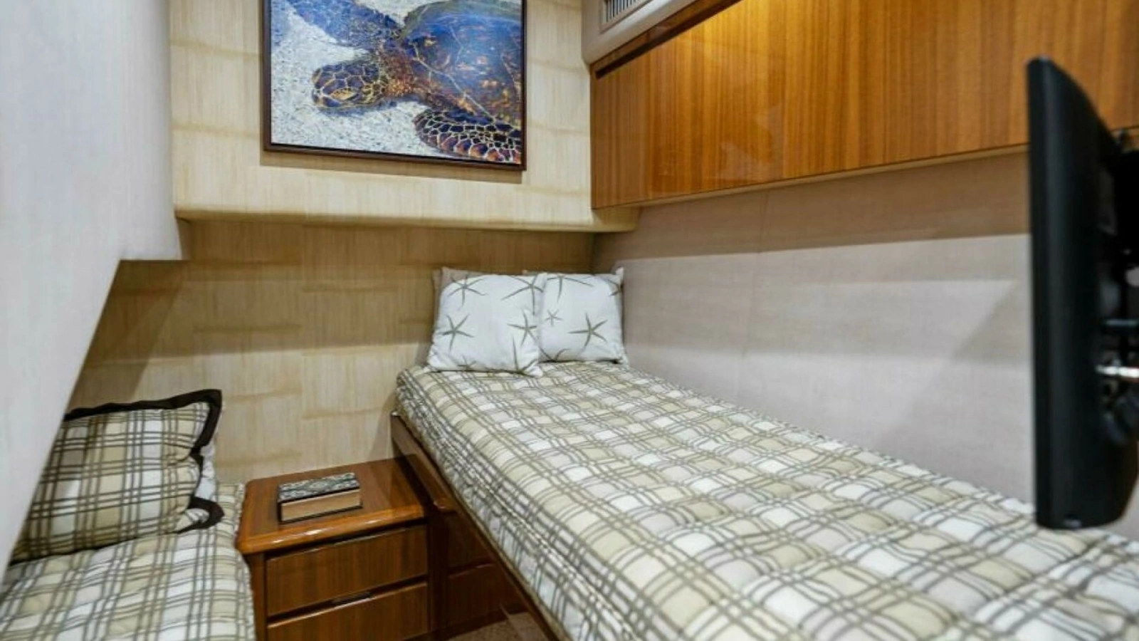 Guest Stateroom with Twin Beds