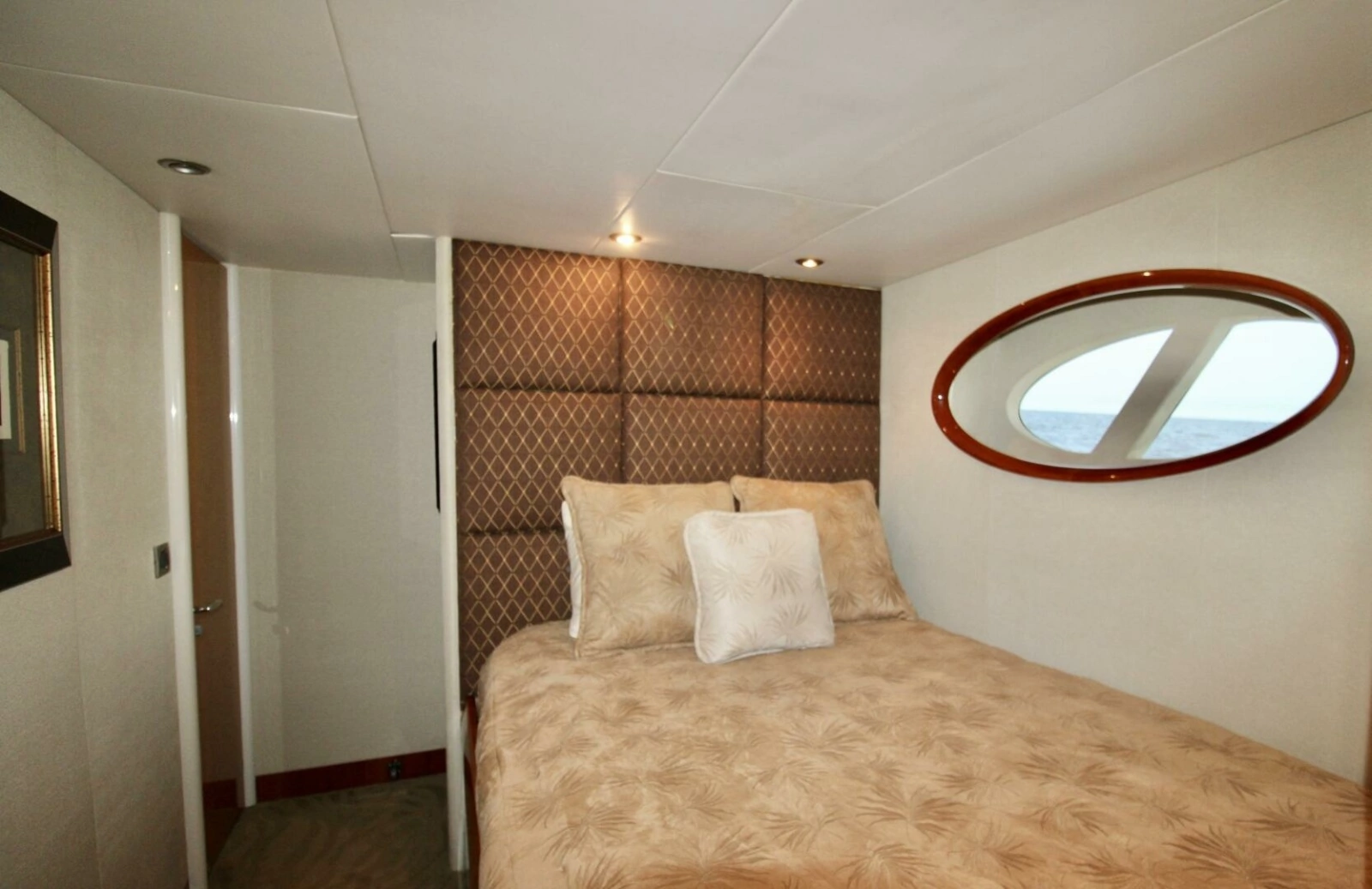 2007 Lazzara 74 Motor Yacht Kathleen