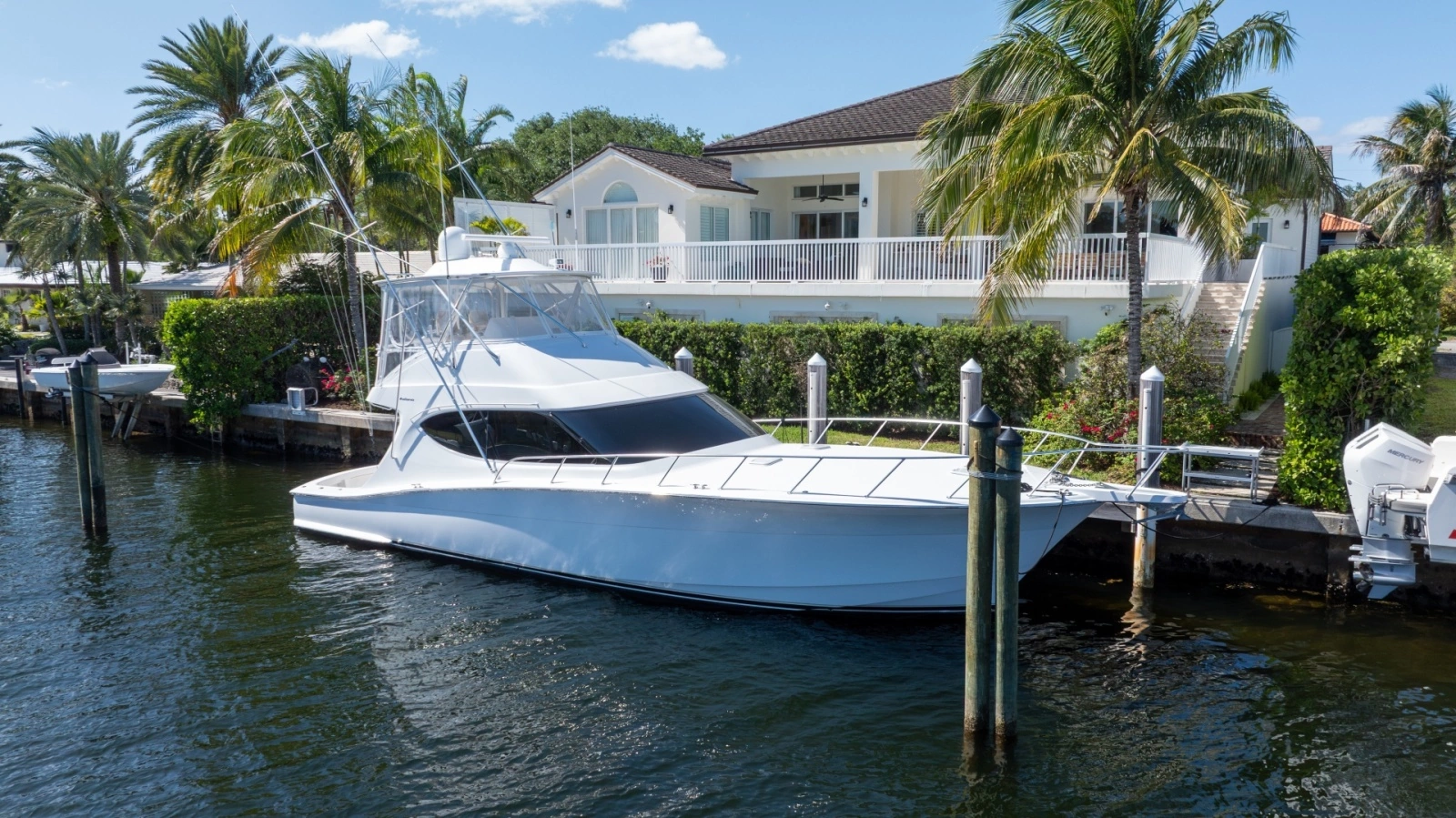 2017 Hatteras 54 GT