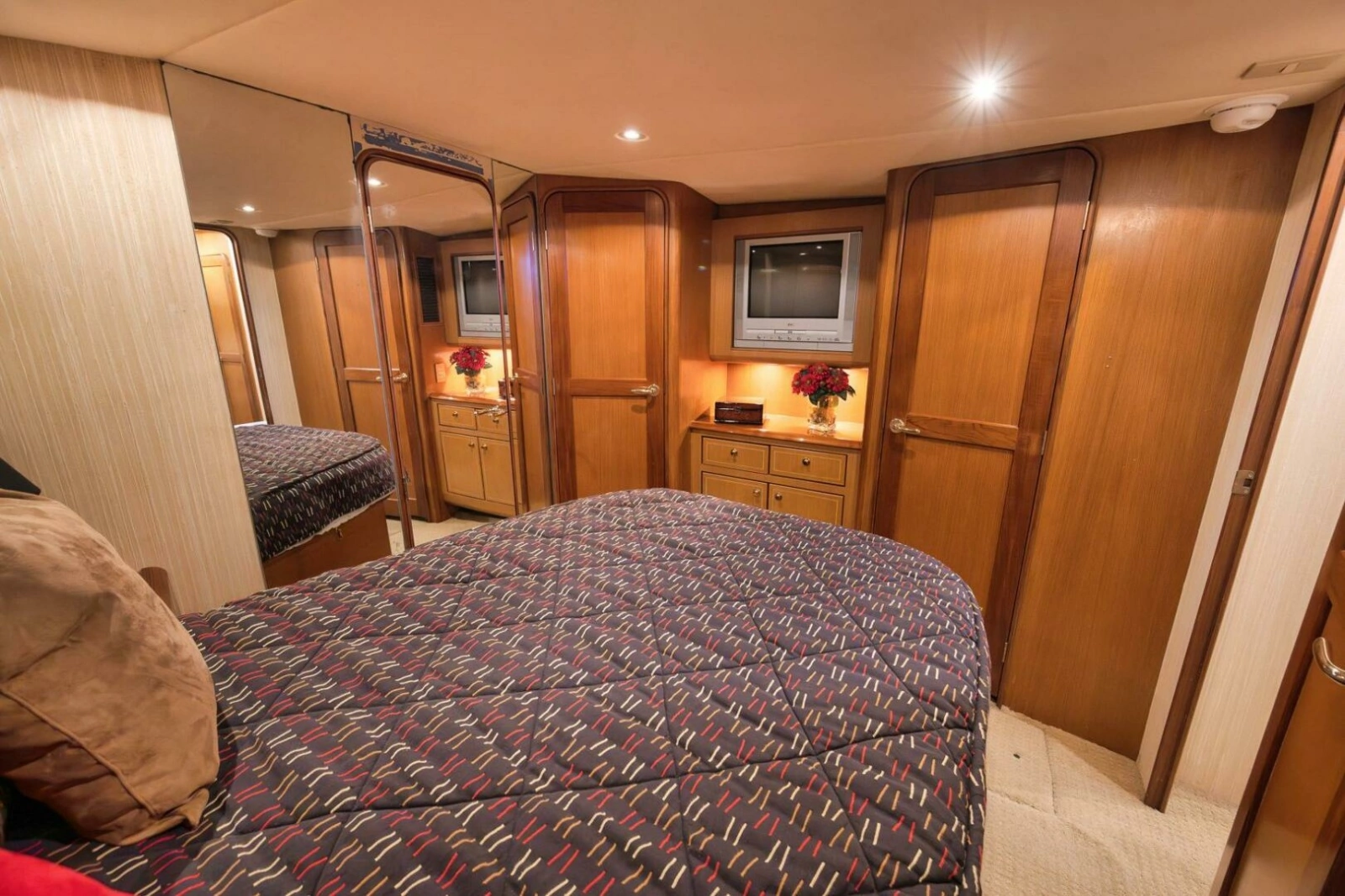 Ocean 57 Positive Attitude - Interior Stateroom