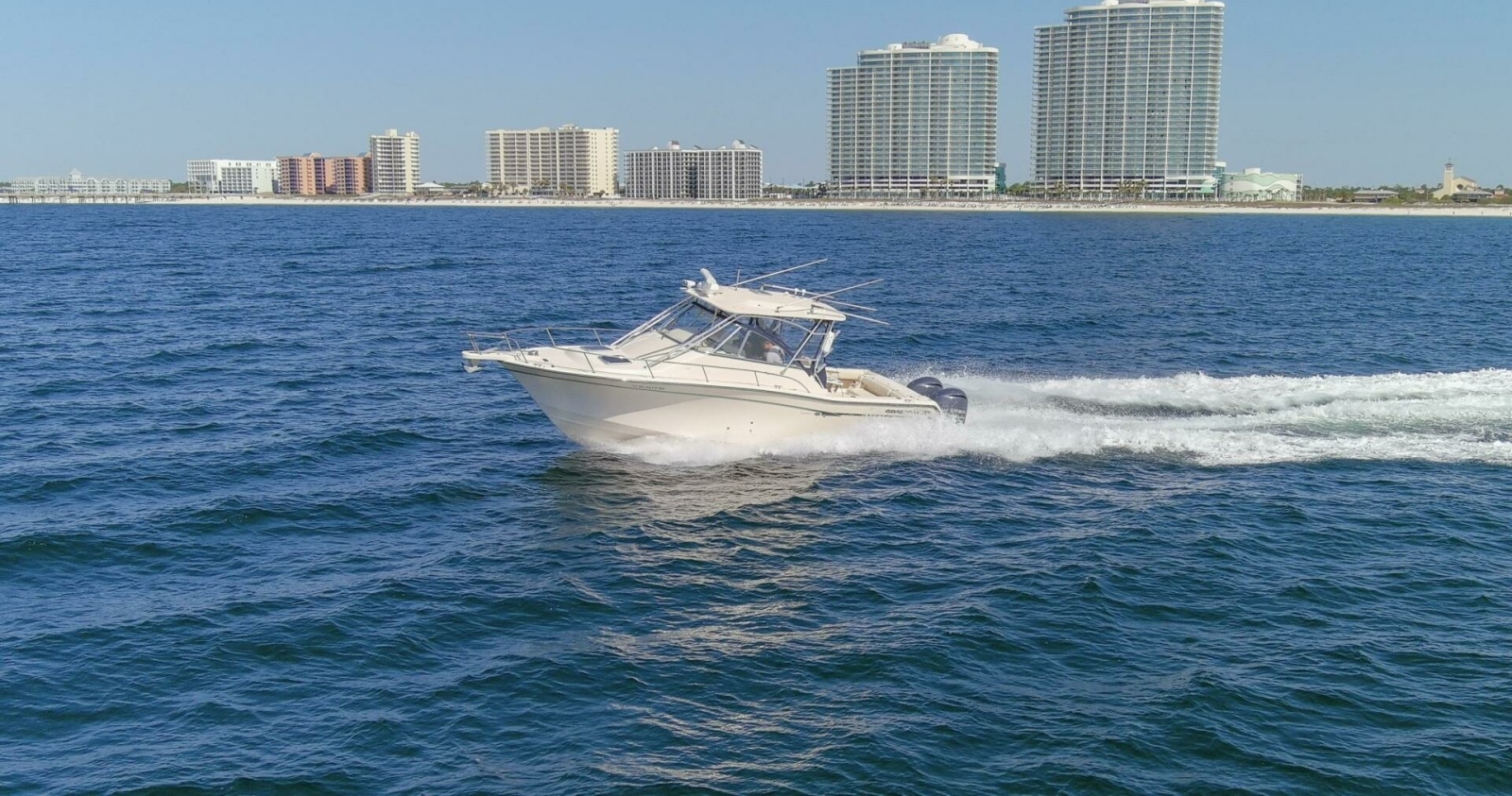 33' 2009 Grady-White 330 Express