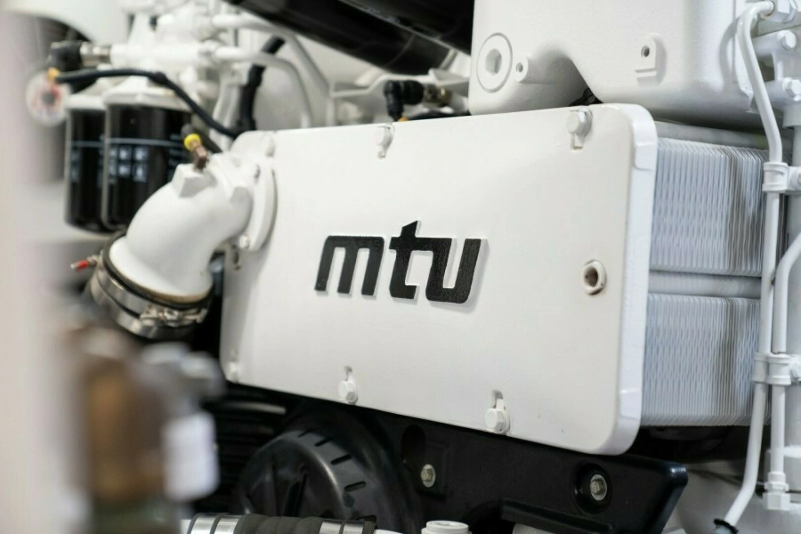 2018 Viking 72 Convertible - Wrapped Up