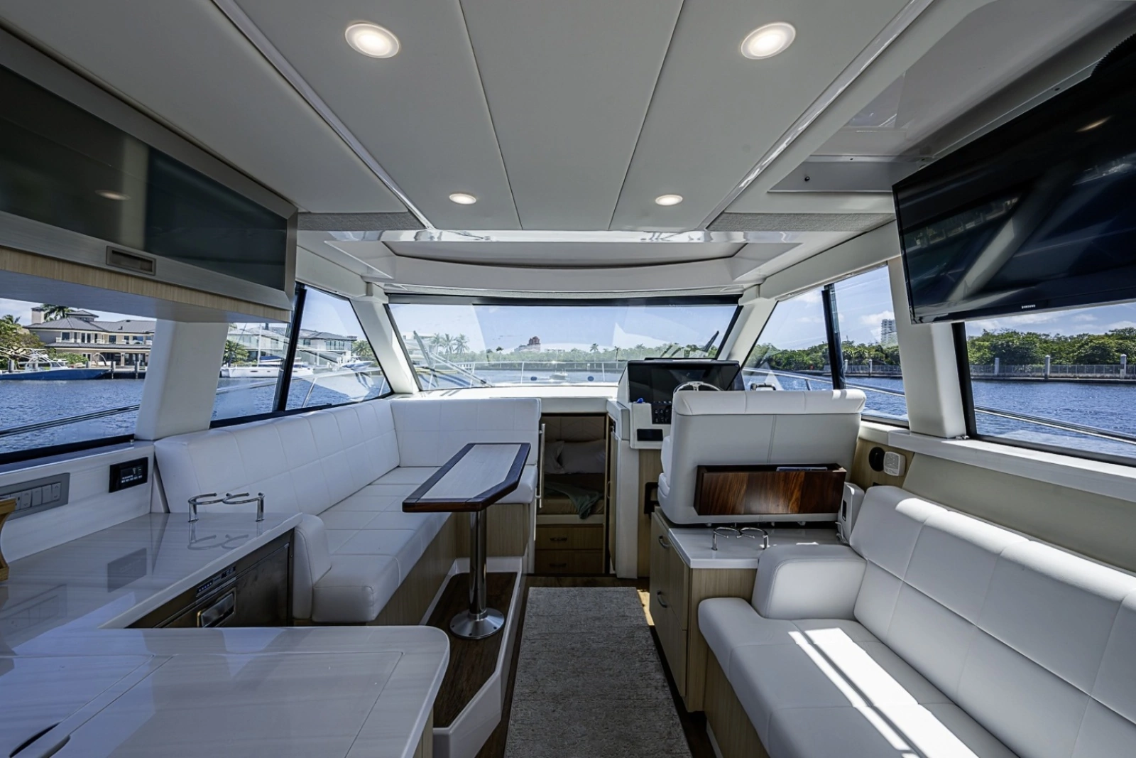 2025 Regal 38 XO