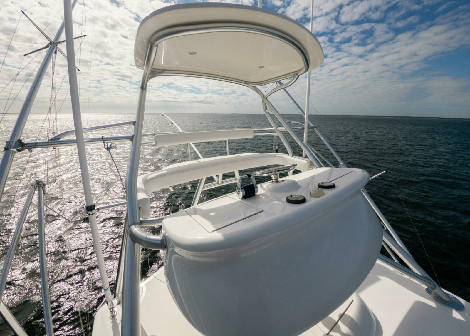 52' 2015 Viking 52 Sport Tower