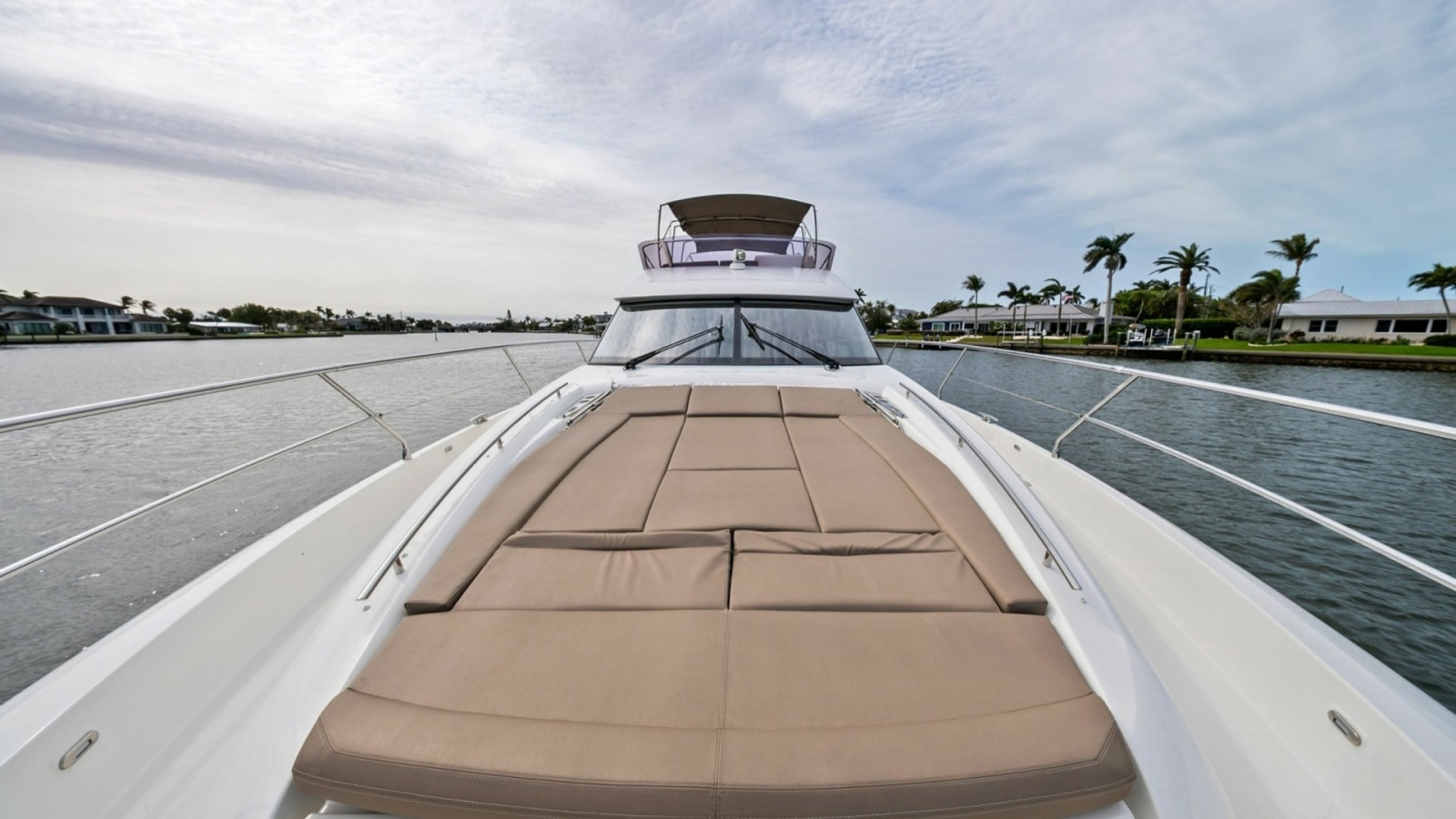 Legacy Yacht Photos Pics 