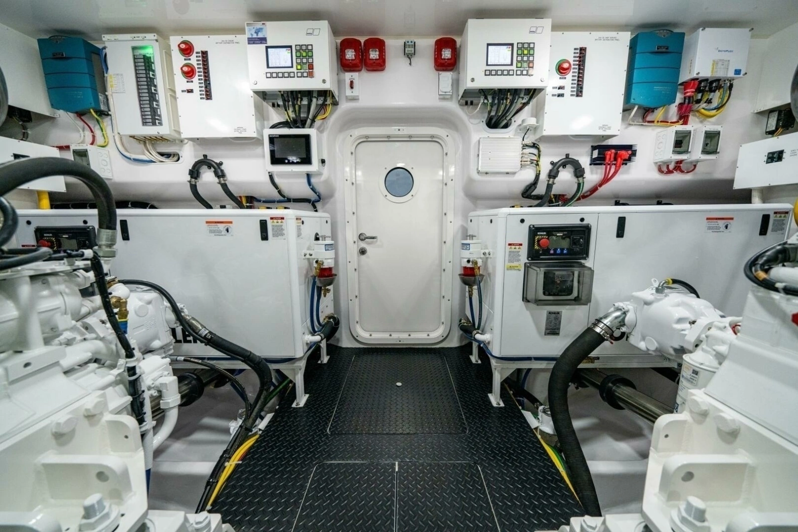 Viking 82 Convertible Engine Room