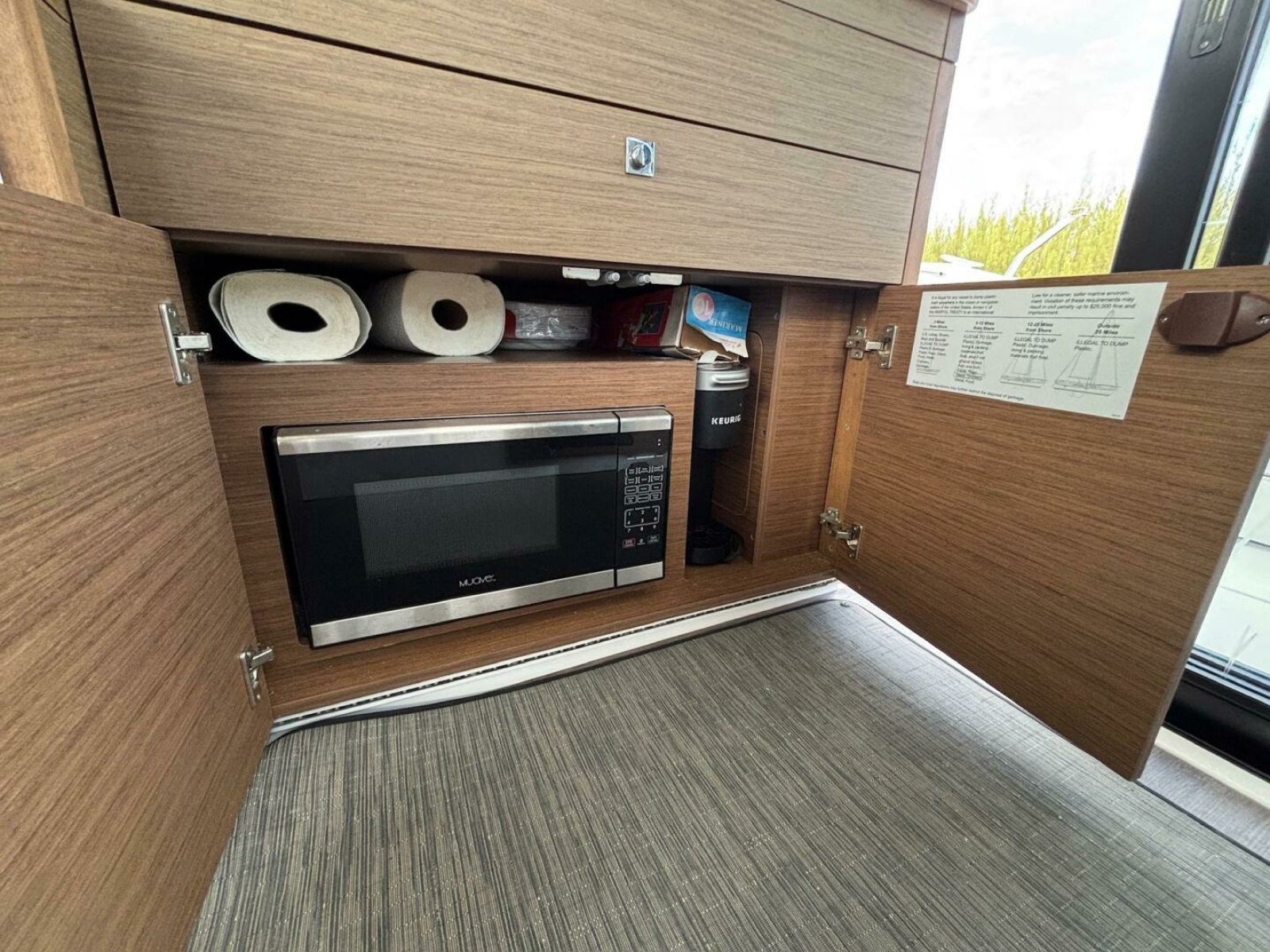 Jeanneau Knot Work'N - Microwave