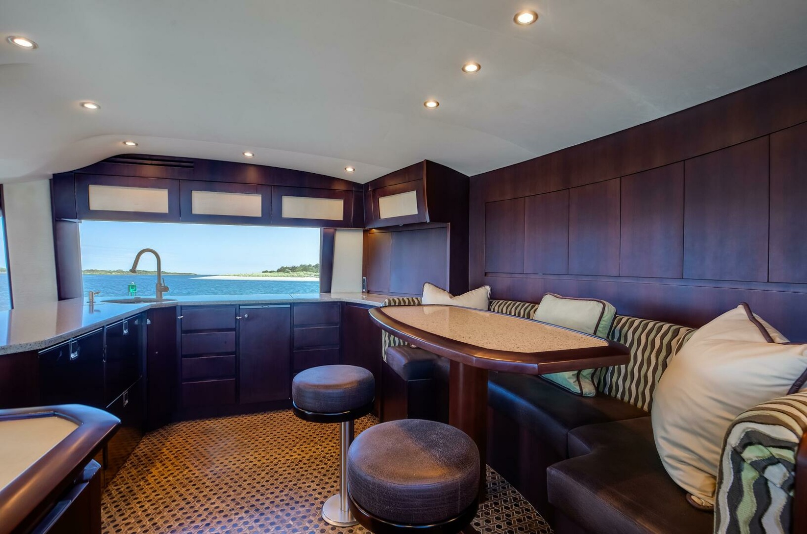 Ocean Yachts 64 - Love Boat - Seating