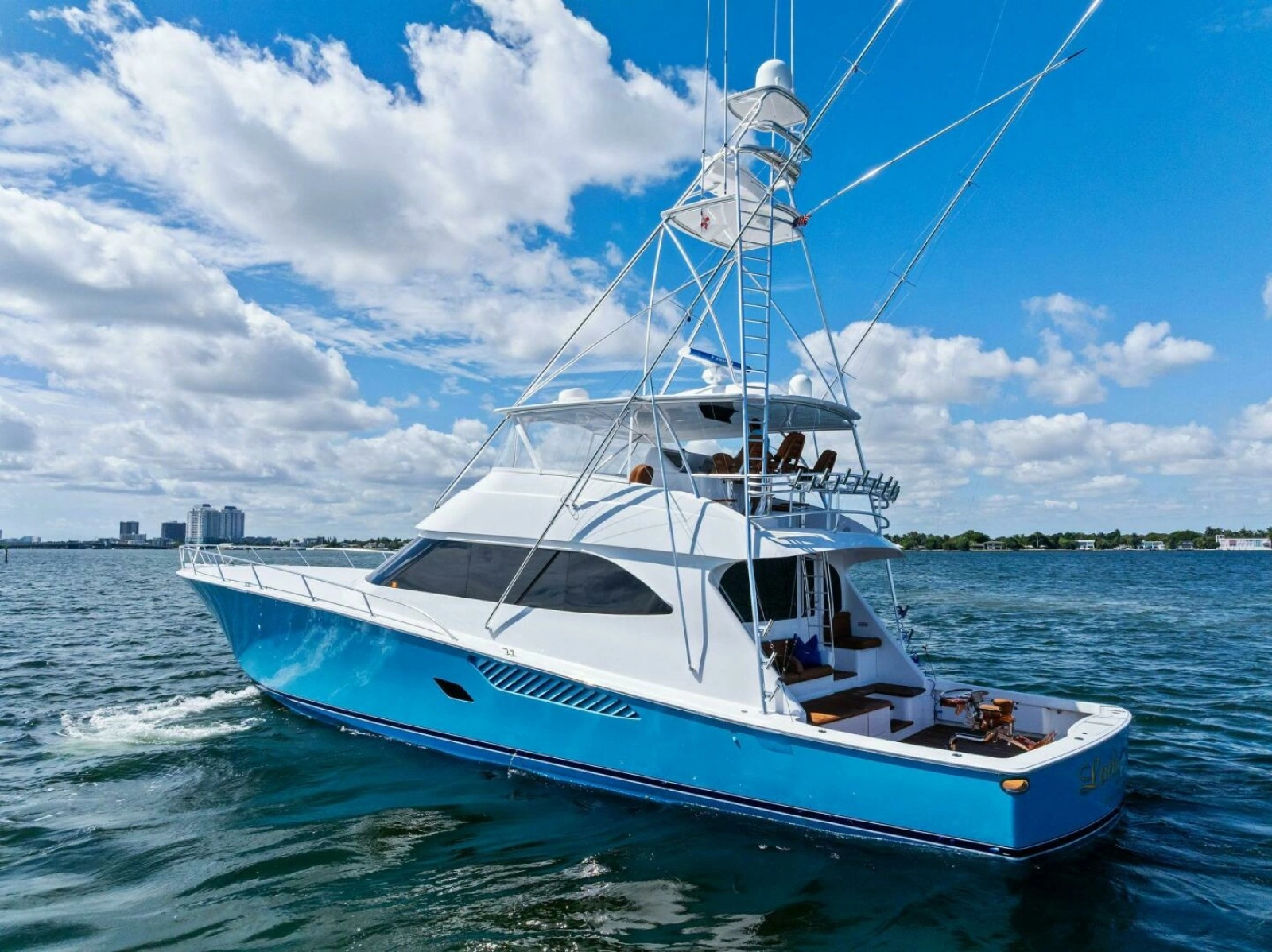 2012 Viking 82 Convertible photo 105
