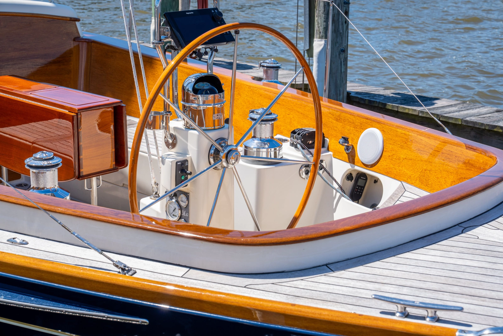 2008 Morris M42