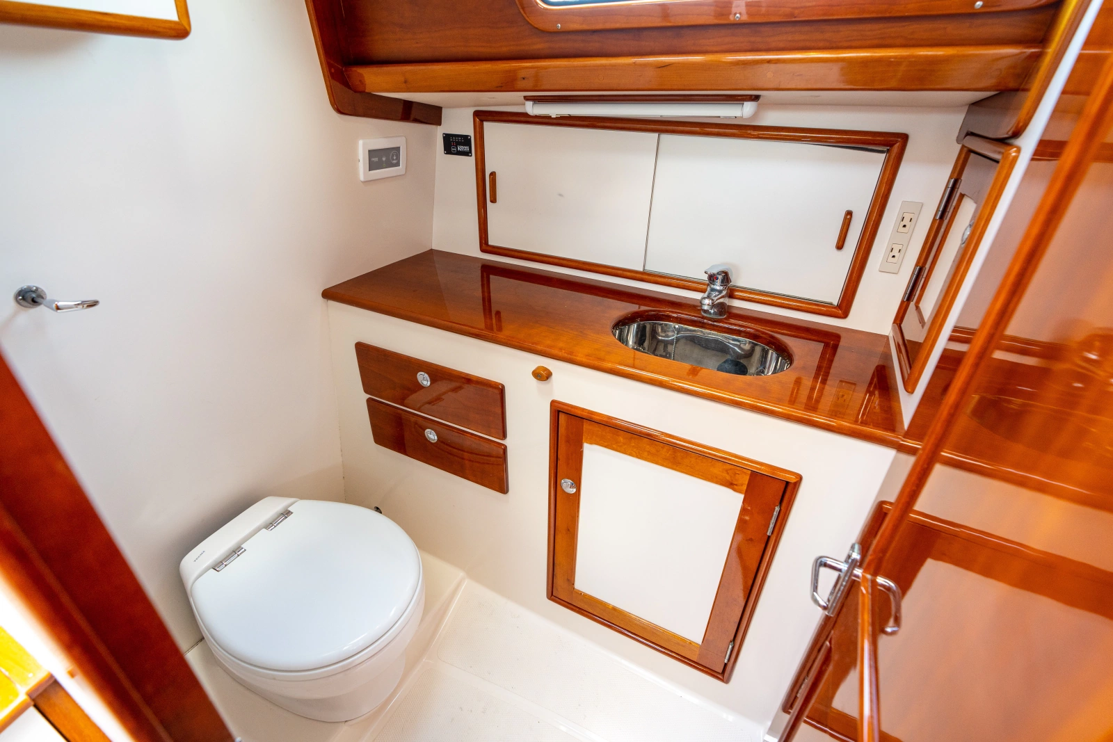 2008 Morris M42