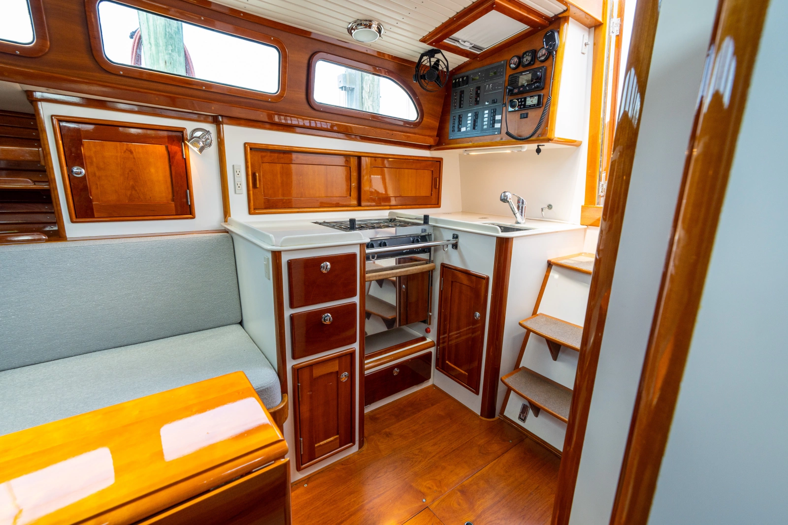 2008 Morris M42