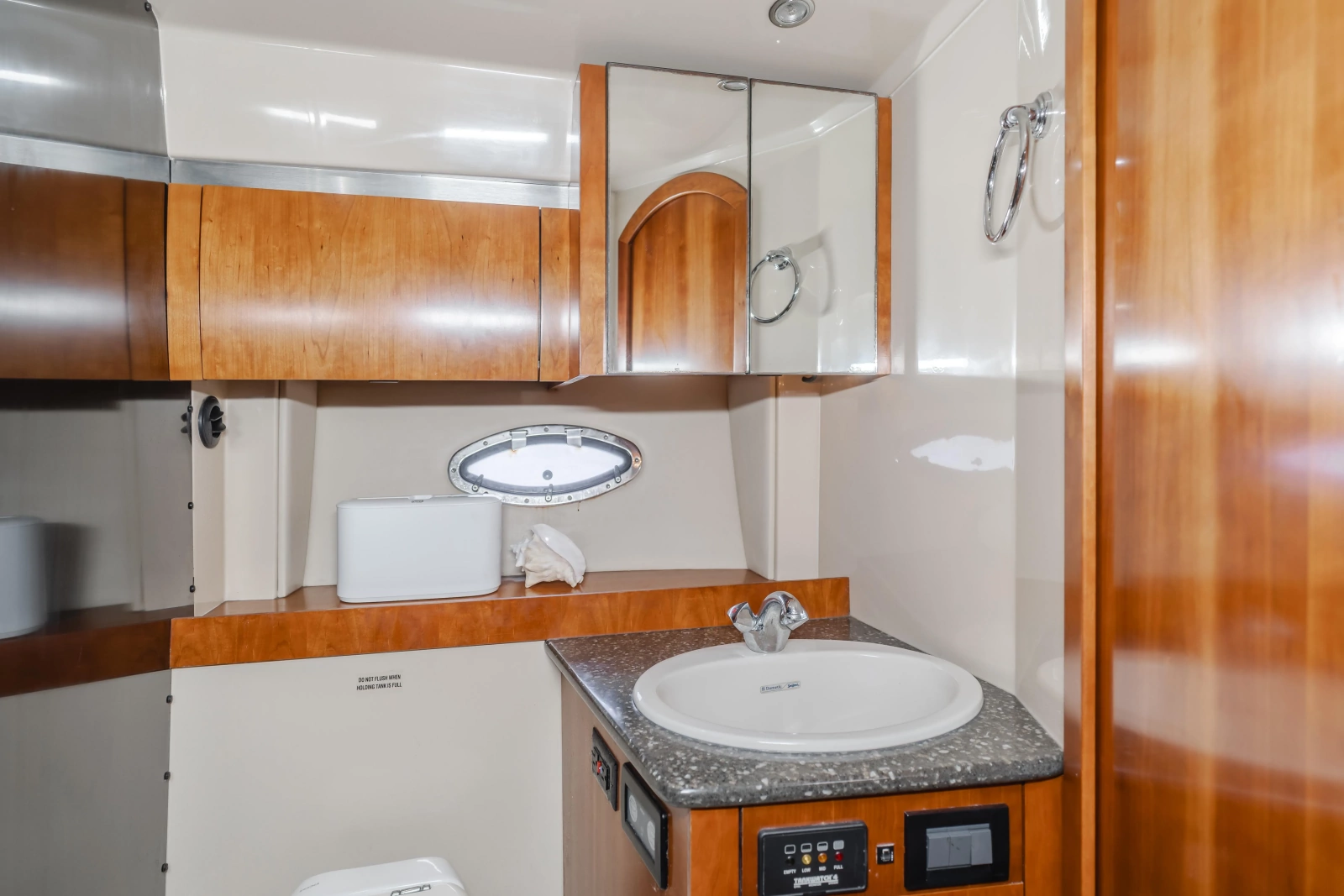 2006 Cruisers Yachts 420 Express