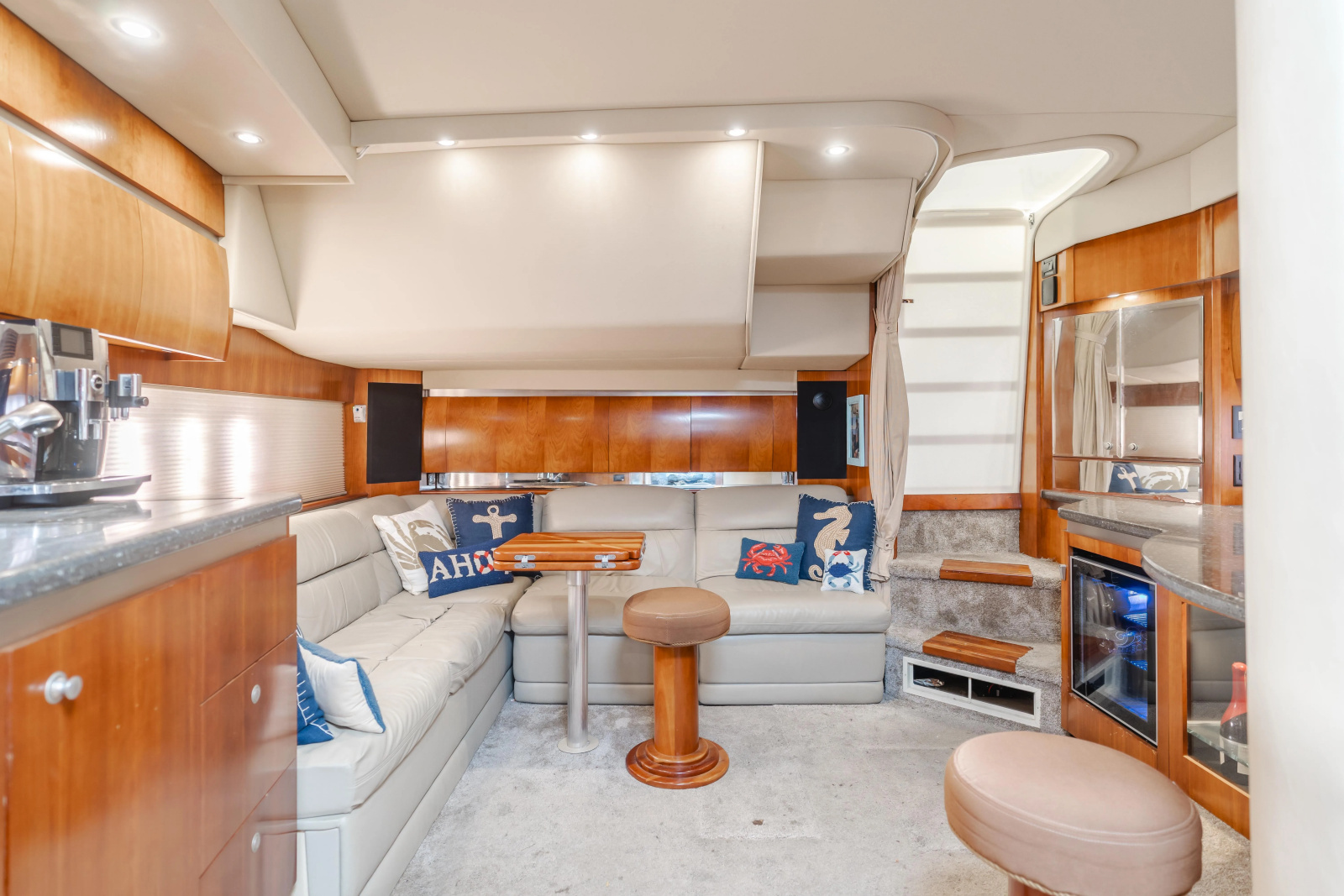 2006 Cruisers Yachts 420 Express