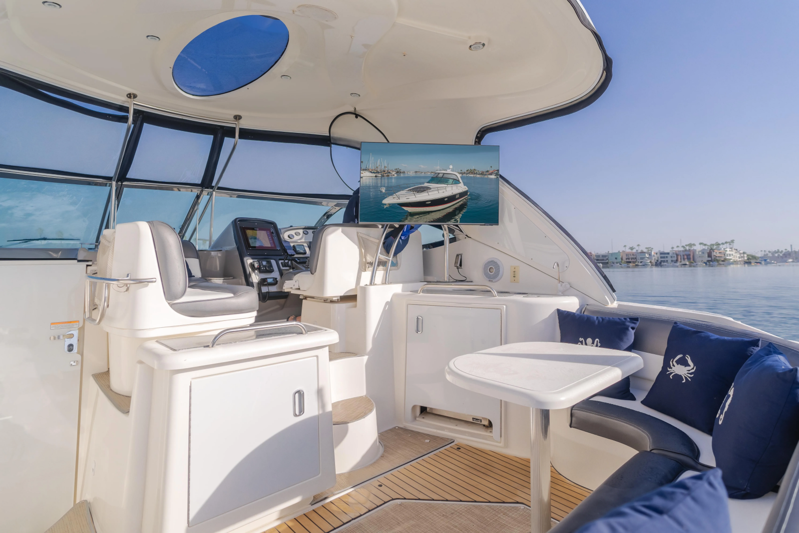 2006 Cruisers Yachts 420 Express