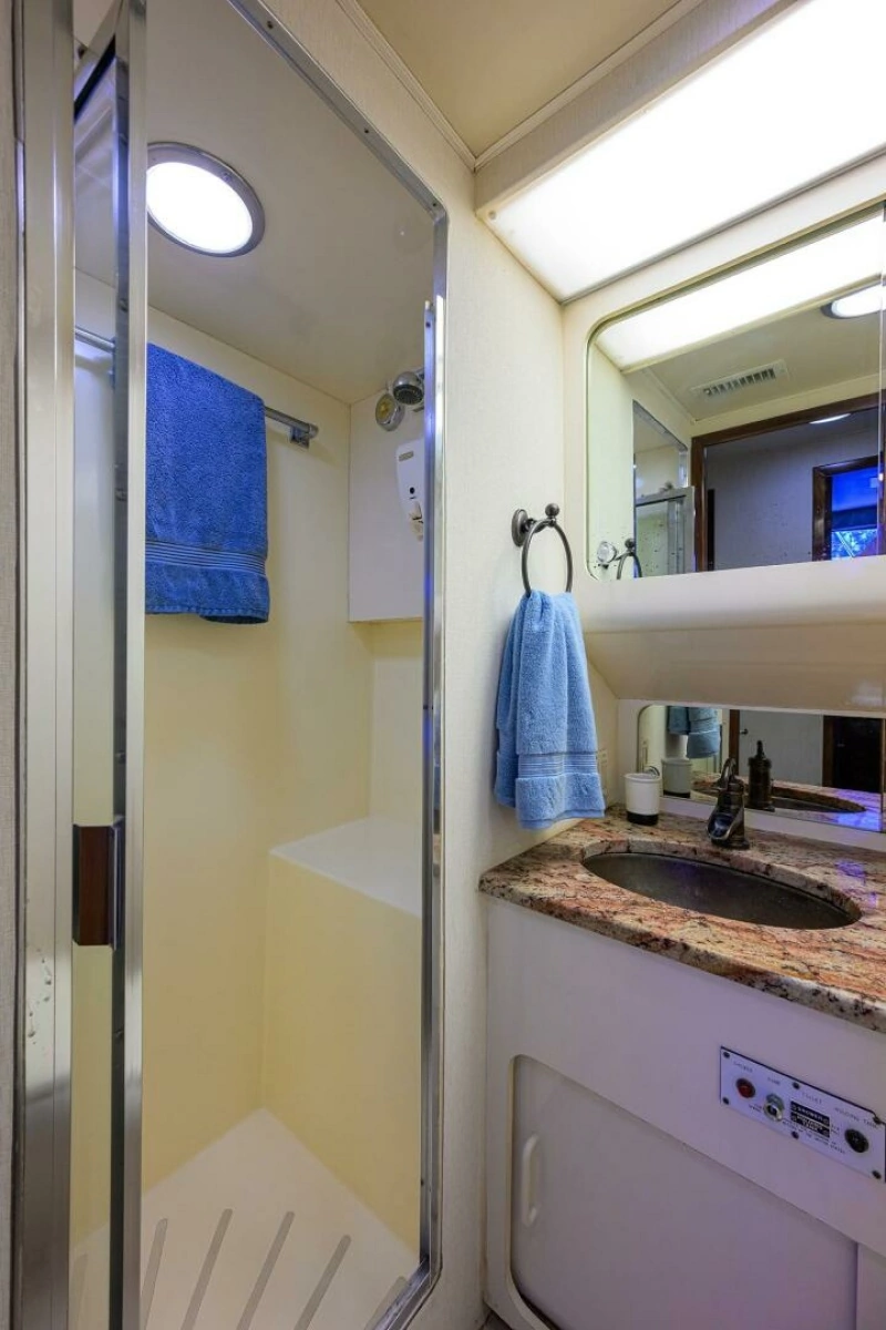 1991 Hatteras 78 Cockpit Motor Yacht