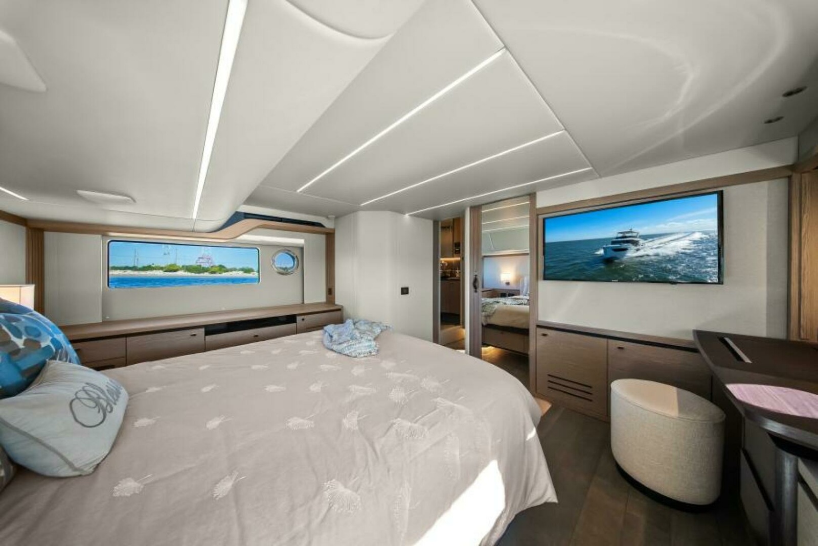 2025 Absolute Navetta 53 - Staterom