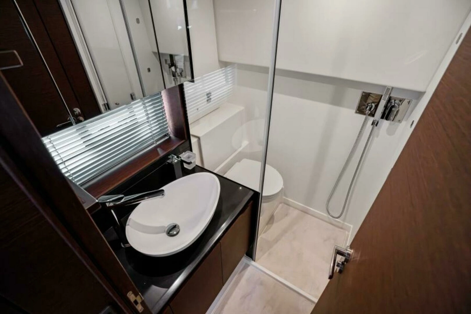 2024 46 Prestige Flybridge -VIP Stateroom Head