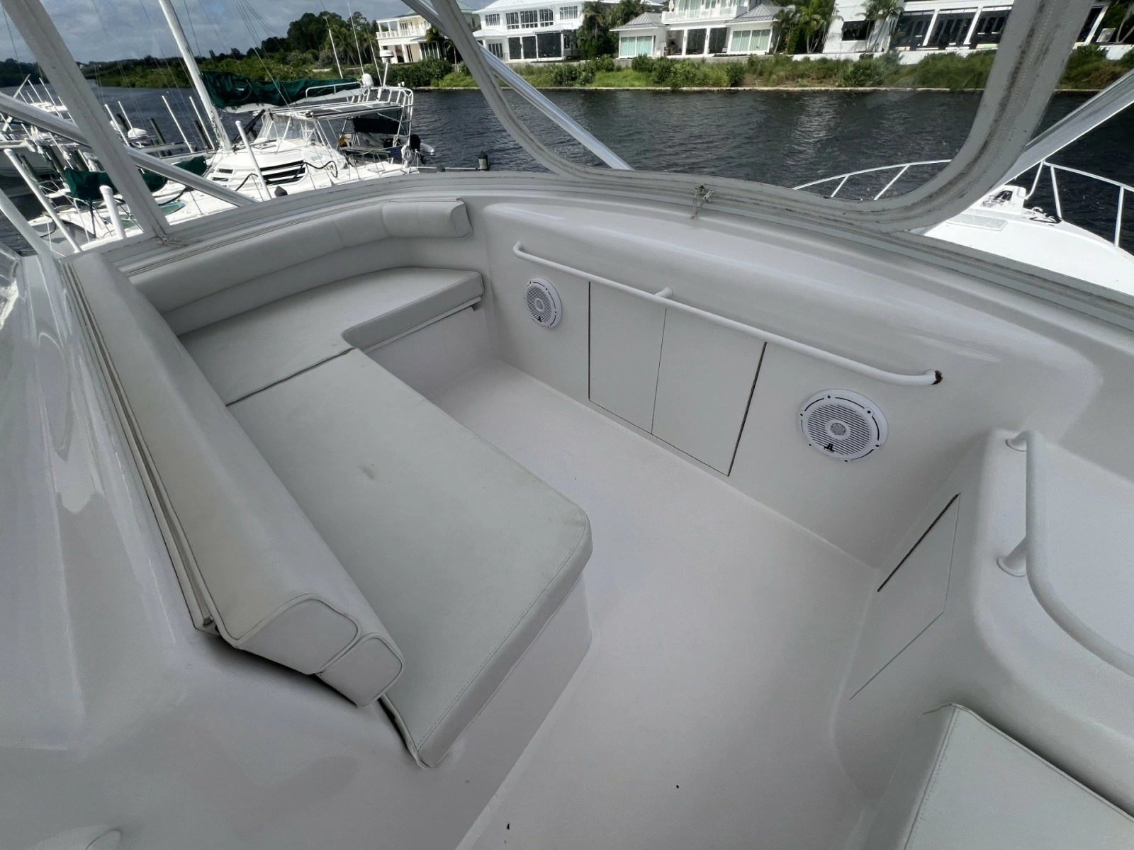 2013 Hatteras GT 54