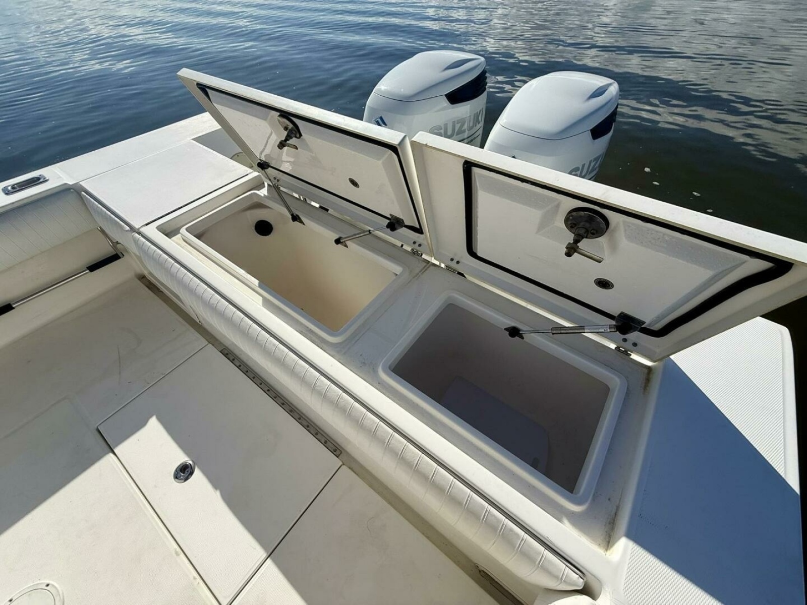 29' 2006 Regulator 29 FS