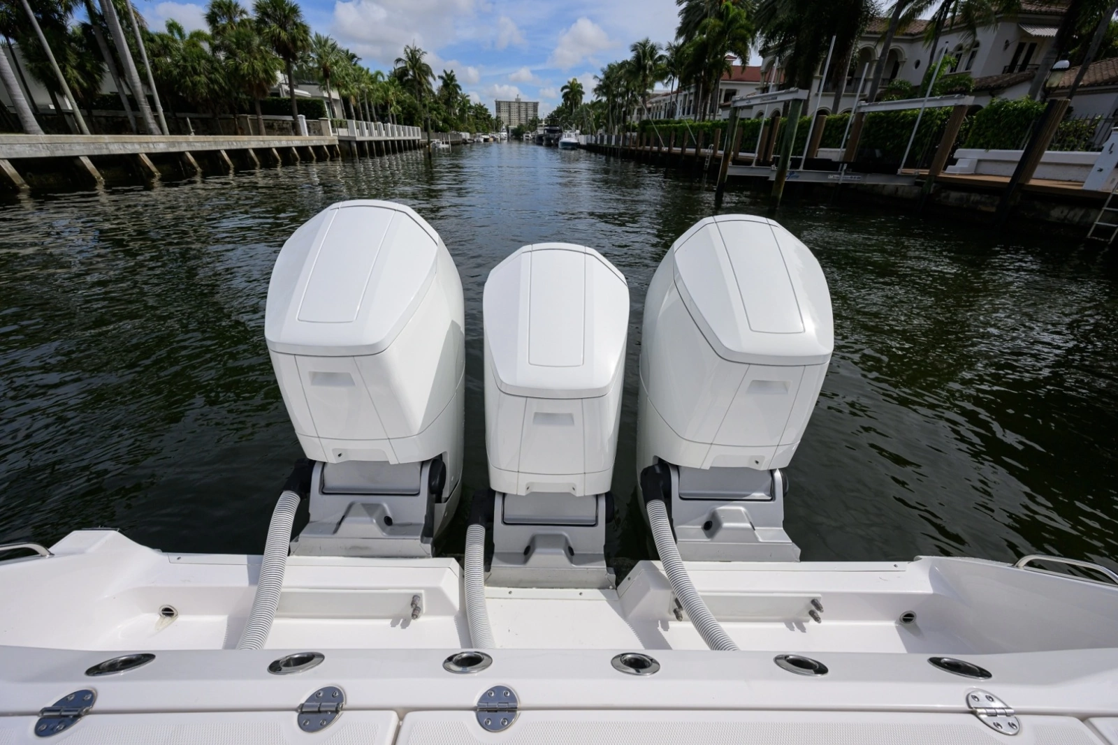 Everglades 45 GALLANT LADY - Triple Mercury Verado