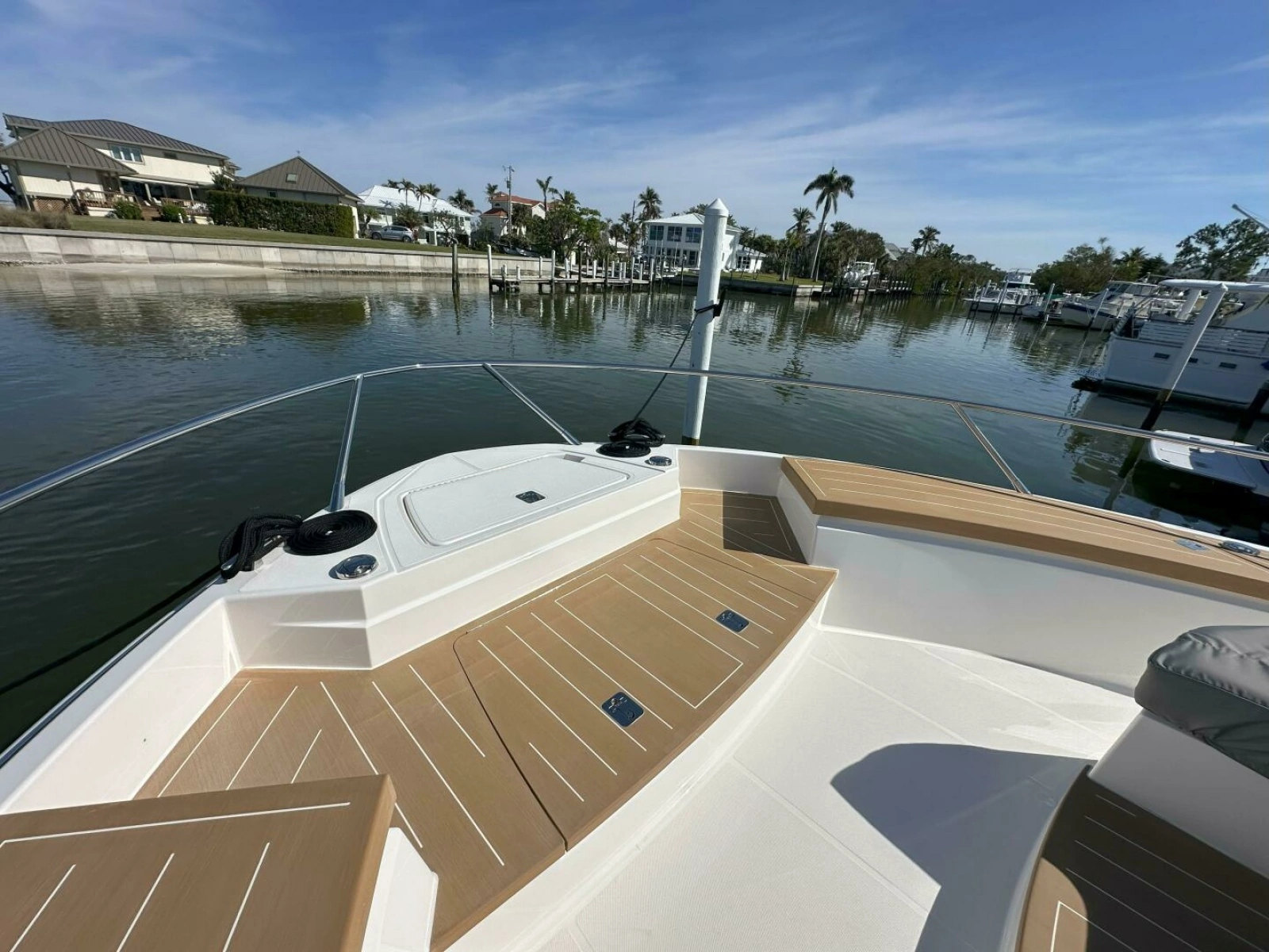  2025 Tiara Yachts 60 EX - Bow Platform