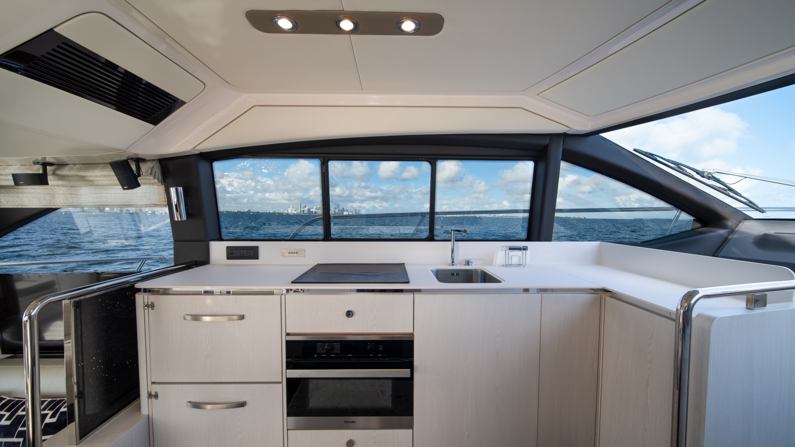 2020 Azimut 50 Flybridge