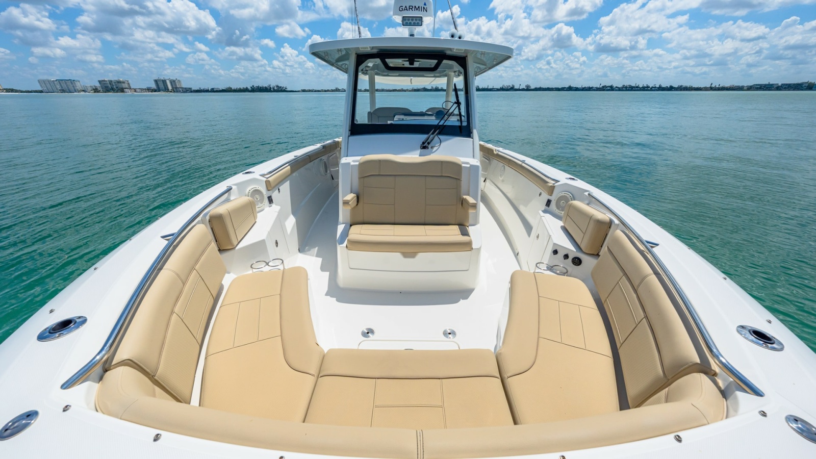Spacious Bow Seating Area