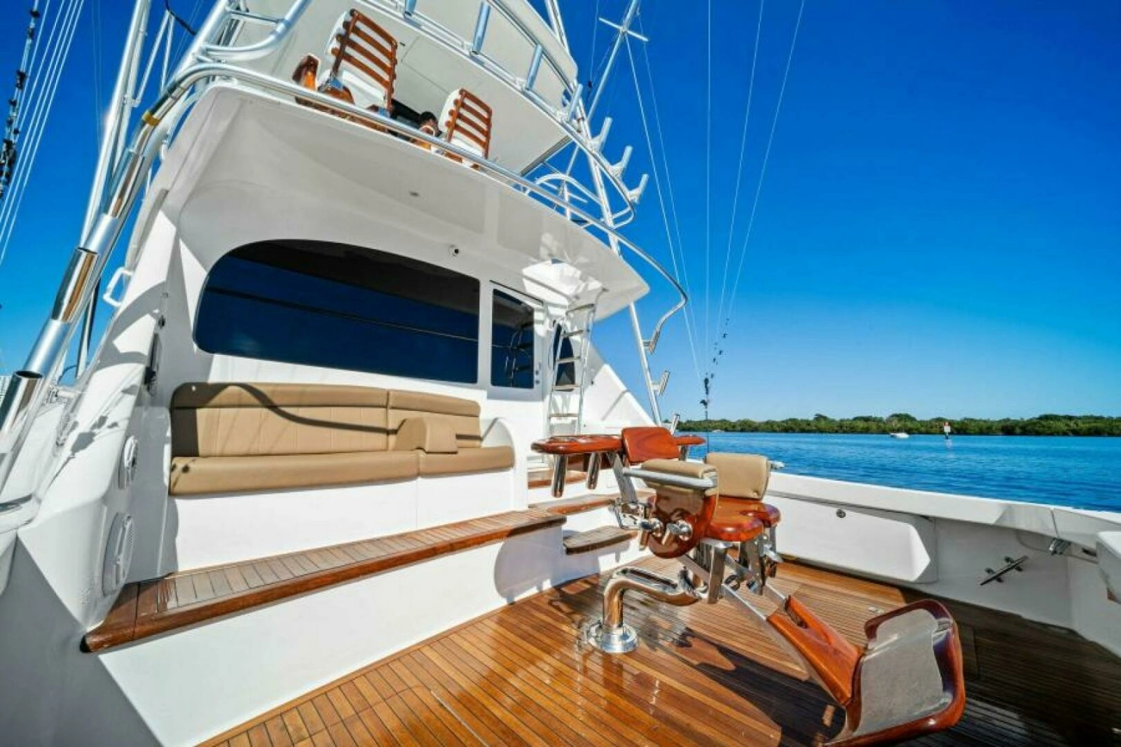 2016 Viking 55 Convertible photo 27