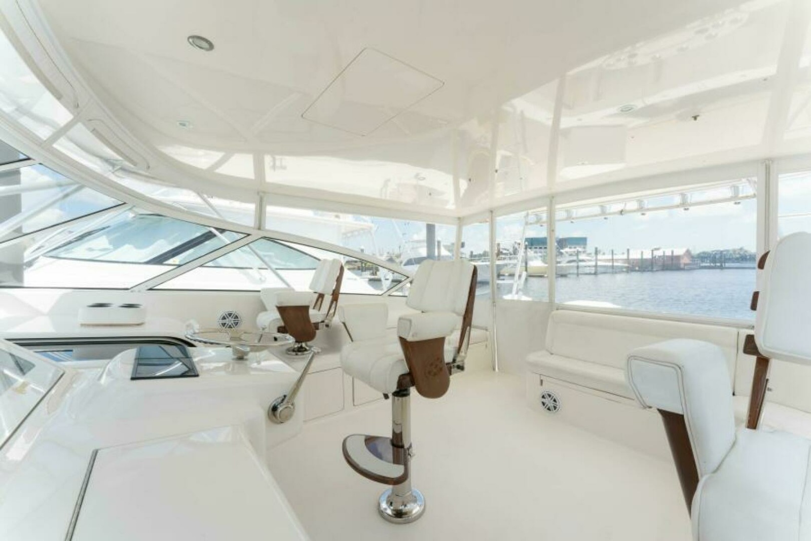 45' 2009 Viking 45 Open