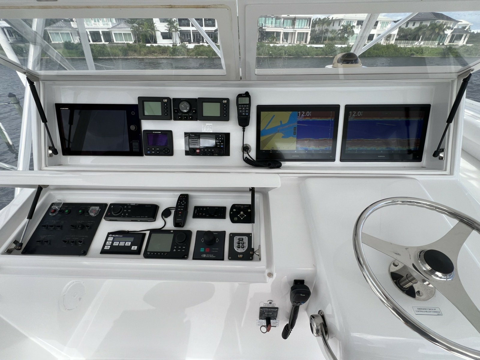 2013 Hatteras GT 54