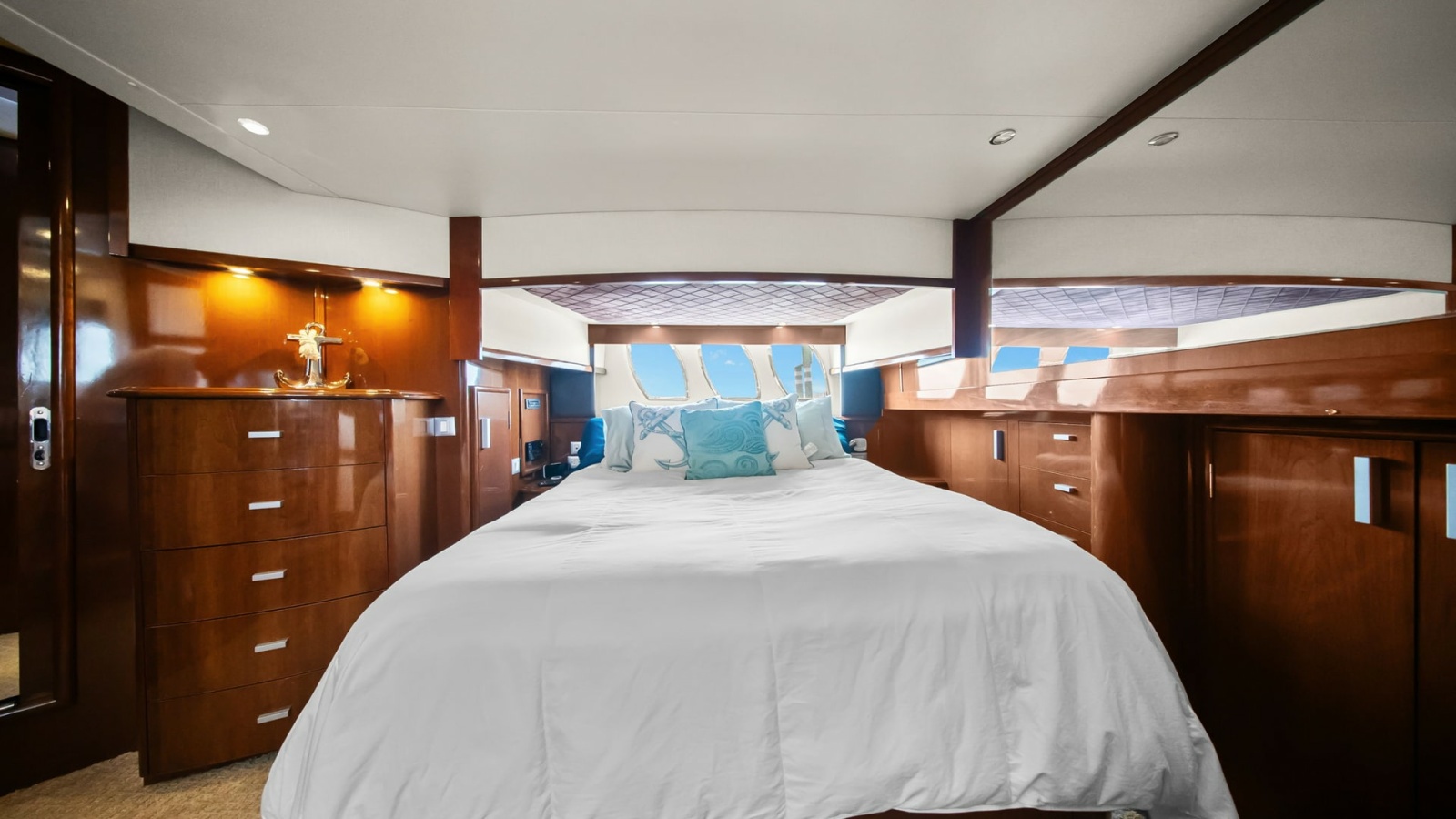 2008 Carver 56 Voyager