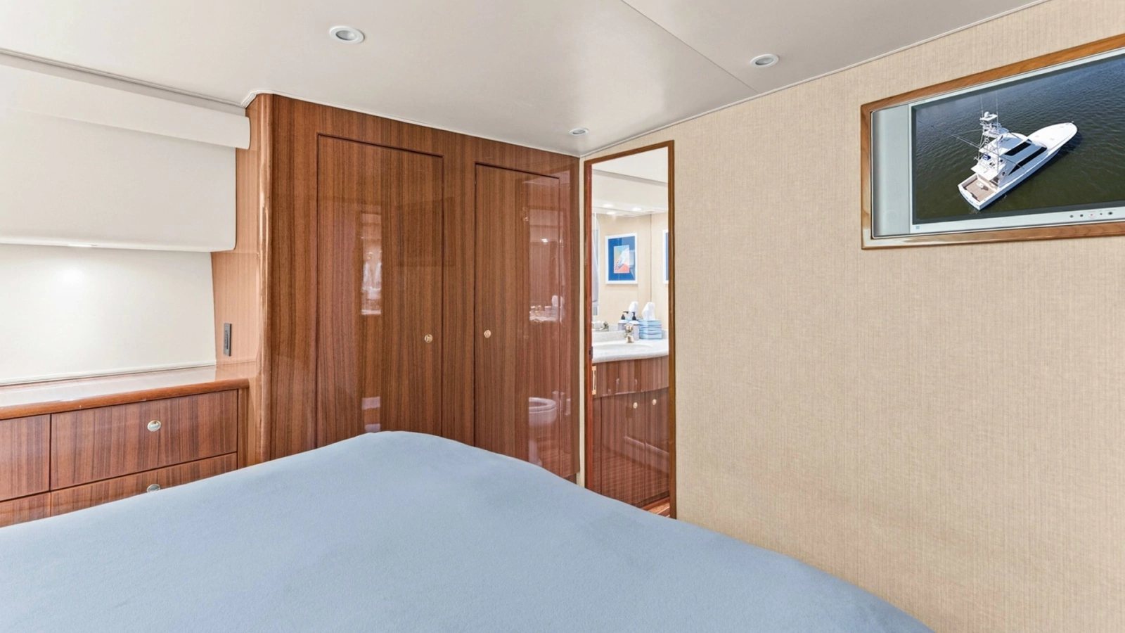 2005 61 Viking Enclosed Bridge Kelkat Master Stateroom (2)