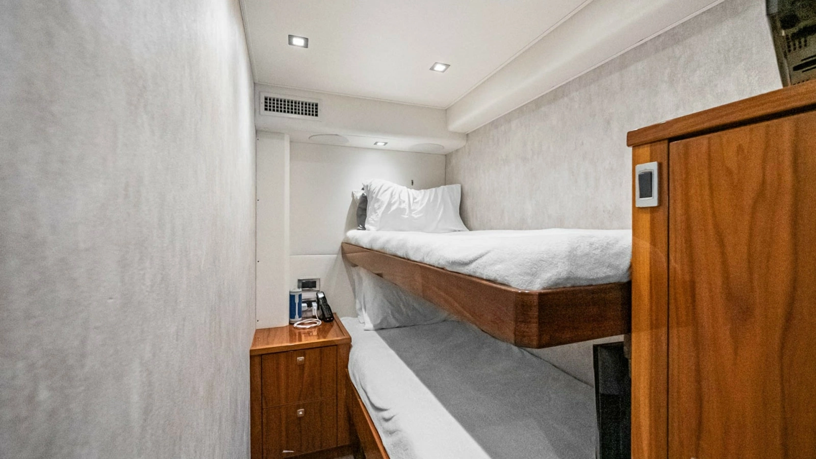 Compact Guest Cabin with Bunks