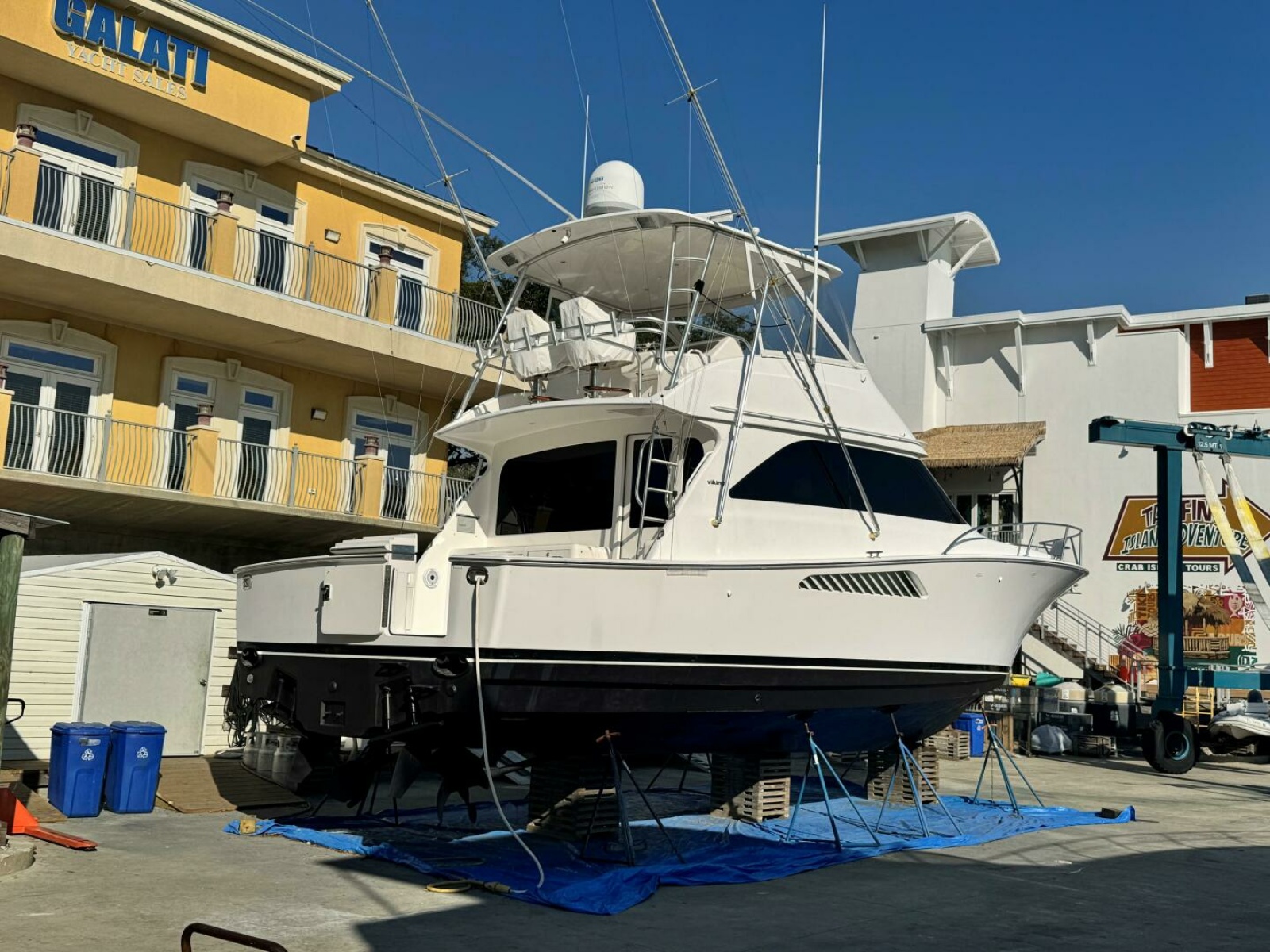 45' 2006 Viking 45 Convertible