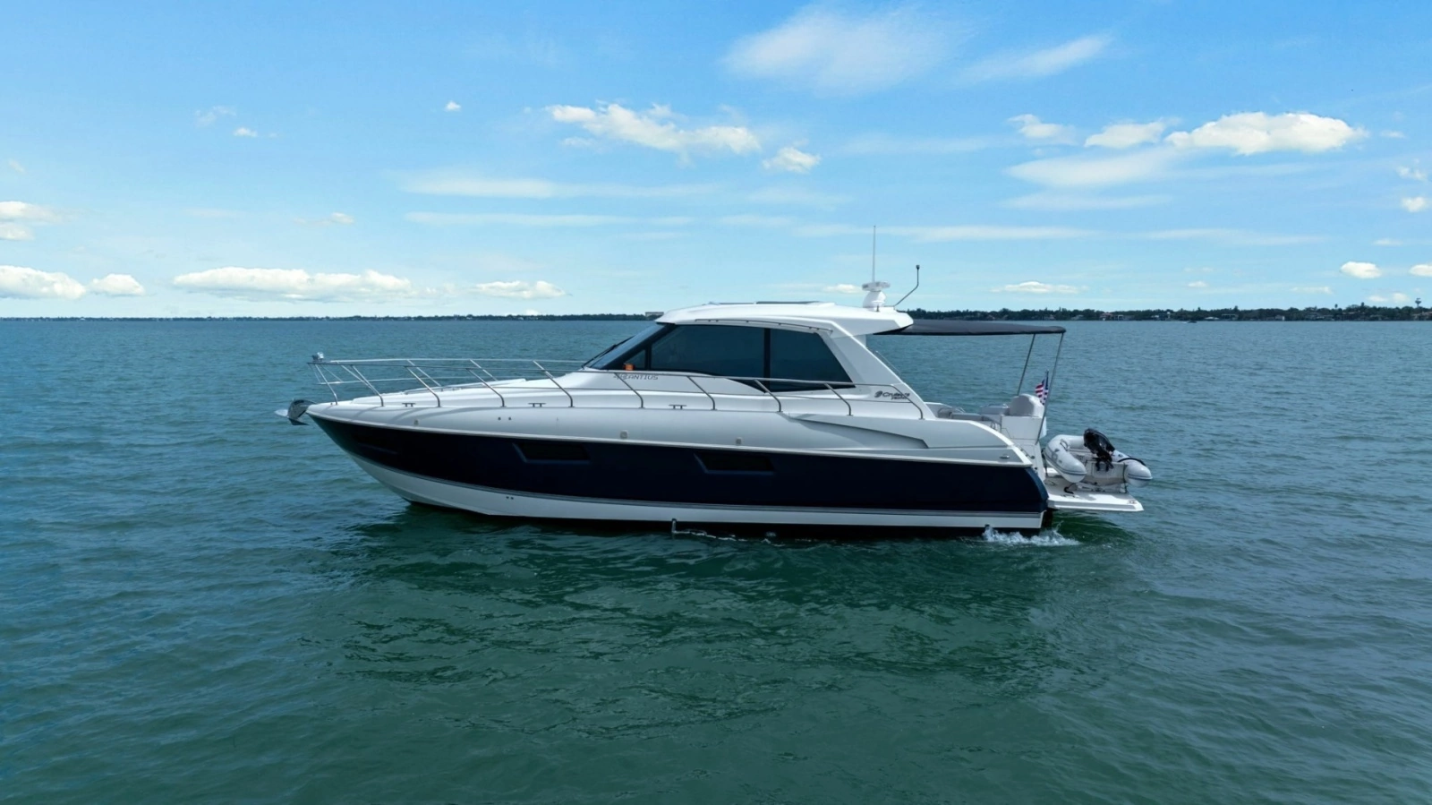2014 Cruisers Yachts 48 Cantius