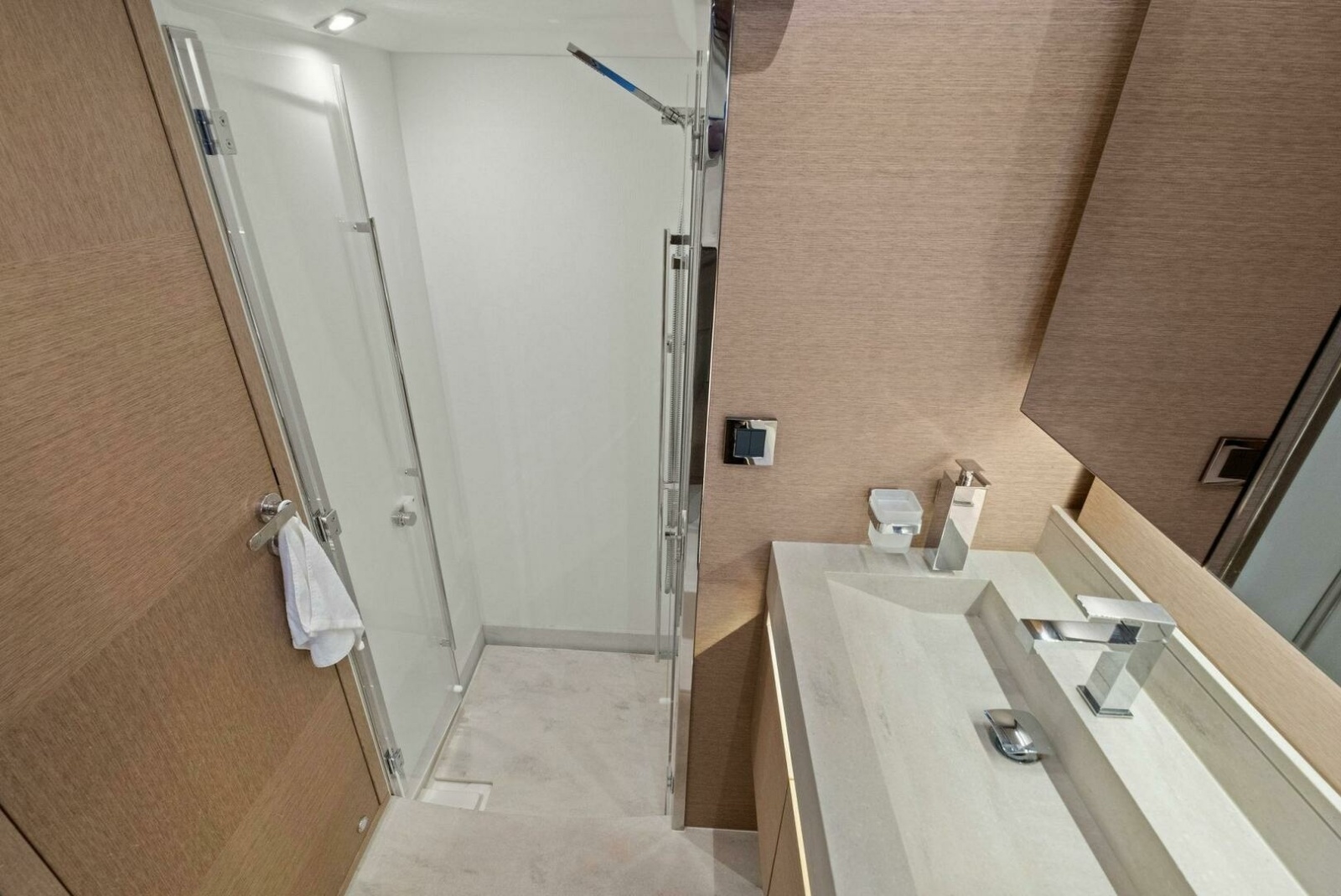 52' 2022 Prestige 520 Flybridge
