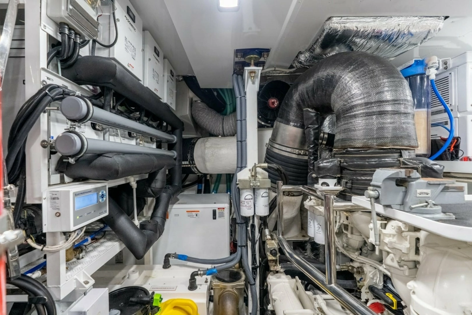 Princess 80 LANIKAI - Engine Room