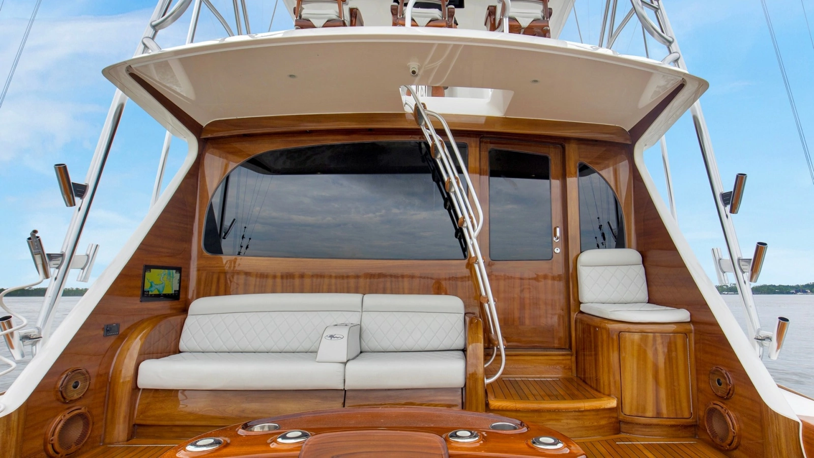 2020 68 Viking Convertible Gunpowder Deck (15)