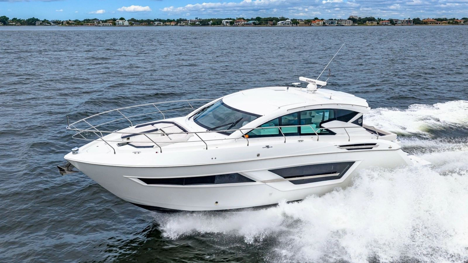 Dynamic Starboard Side View