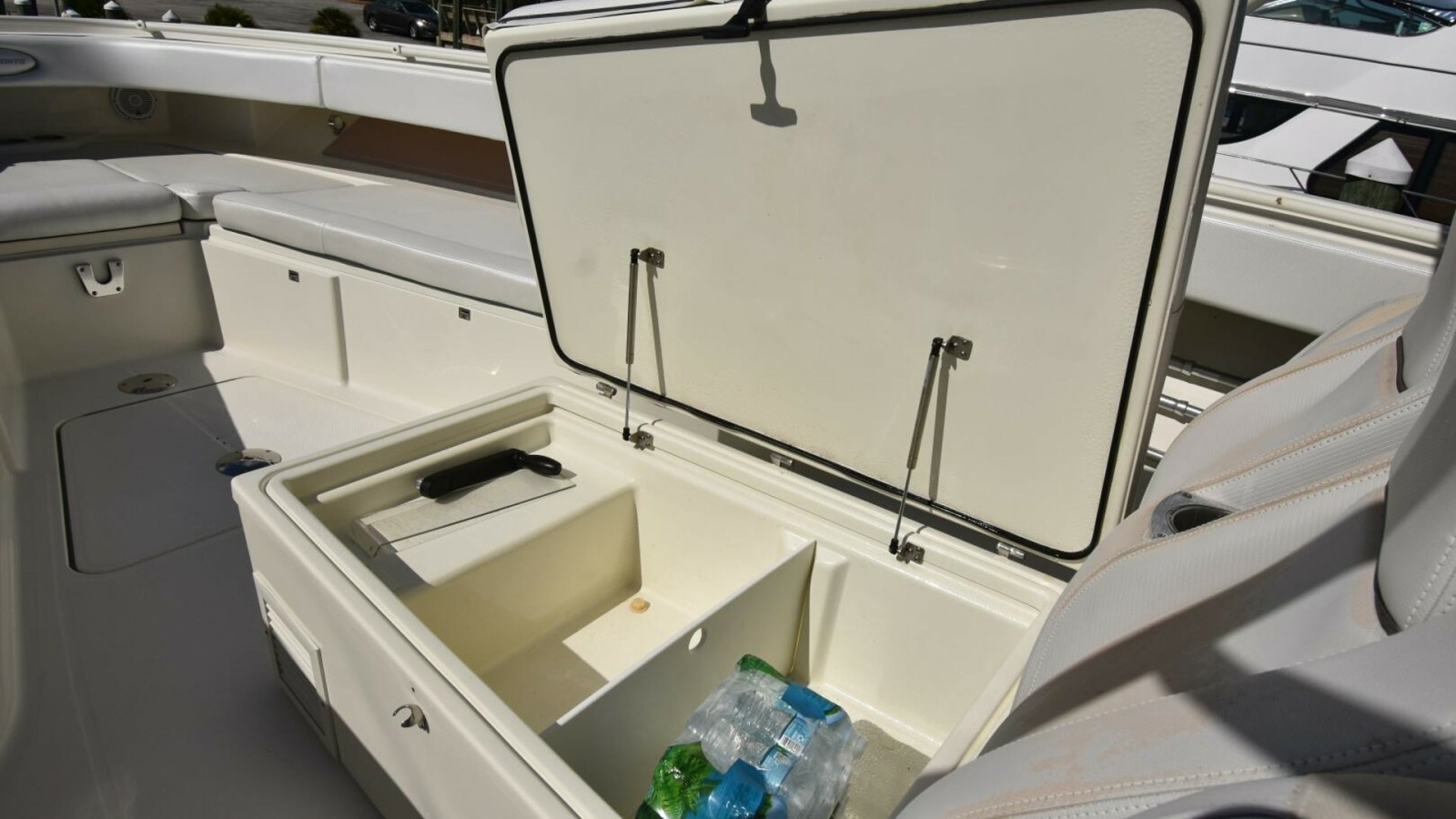 42' 2012 Hydra-Sports 4200 SF