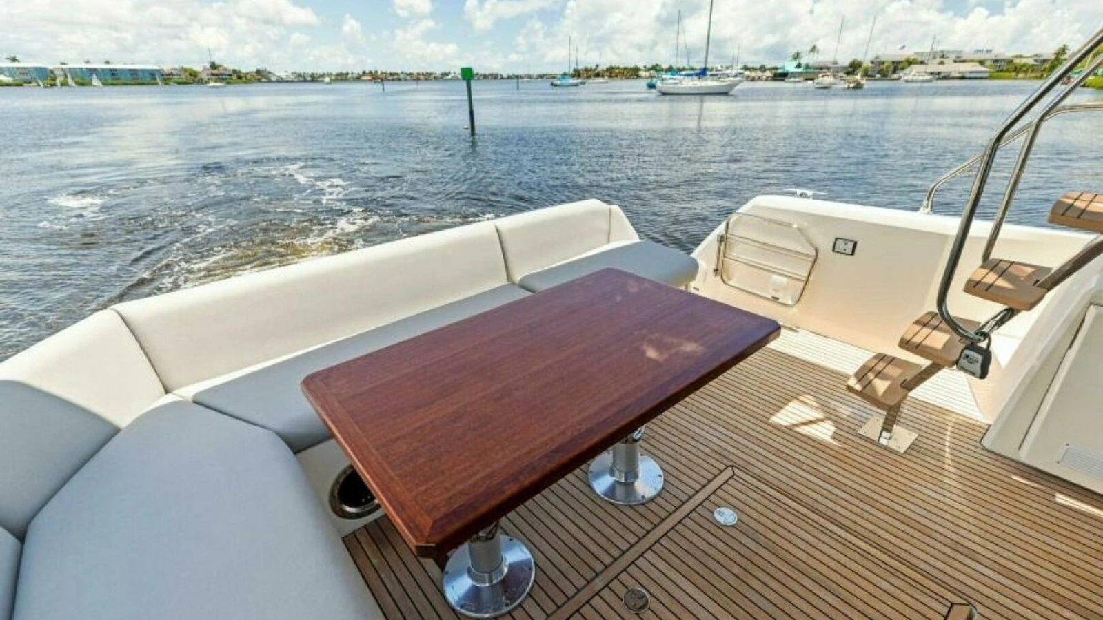 2025 Prestige 460 Flybridge - Sistership