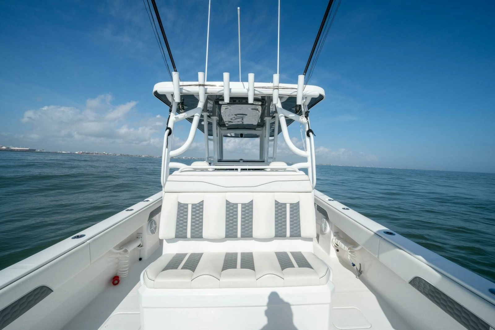 2024 Invincible 33 Catamaran- KUHL BREEZE- Cockpit Seating