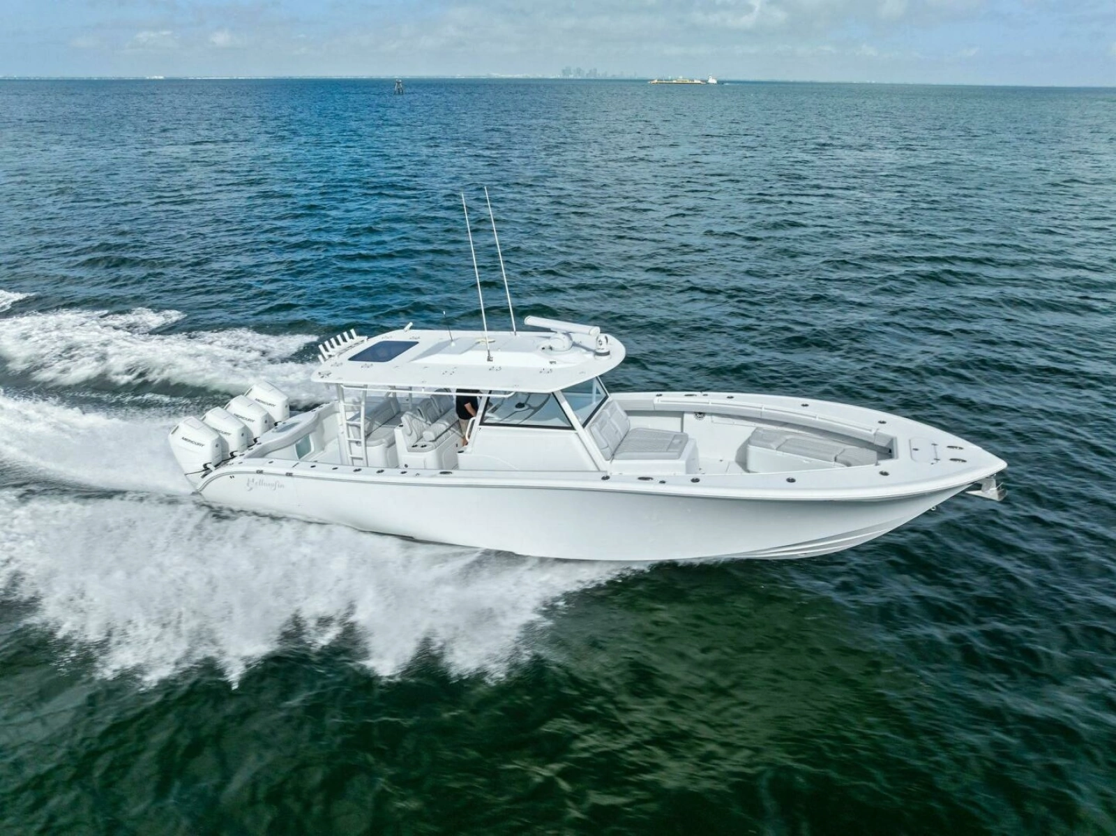 2024 42 Yellowfin