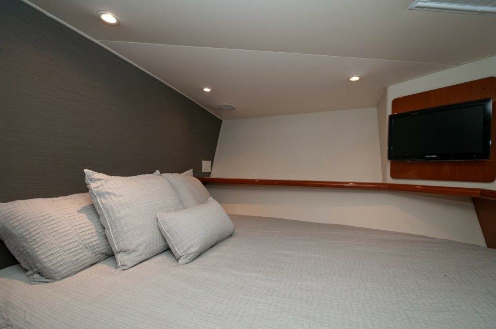 2001 61 Viking Convertible Ellie B VIP Stateroom